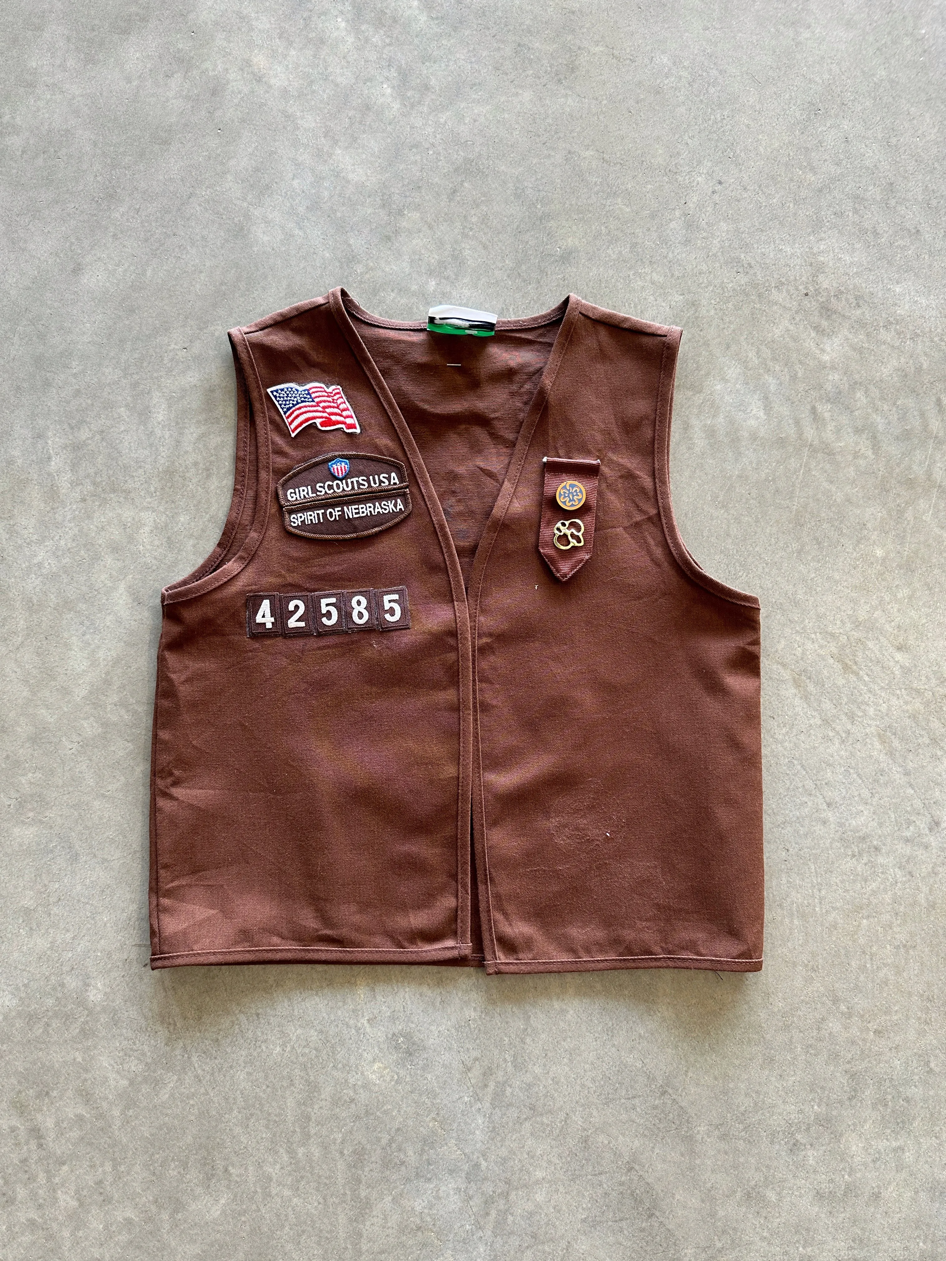 Stretch Comfort Neutral palette 2000s scout vest (XS)