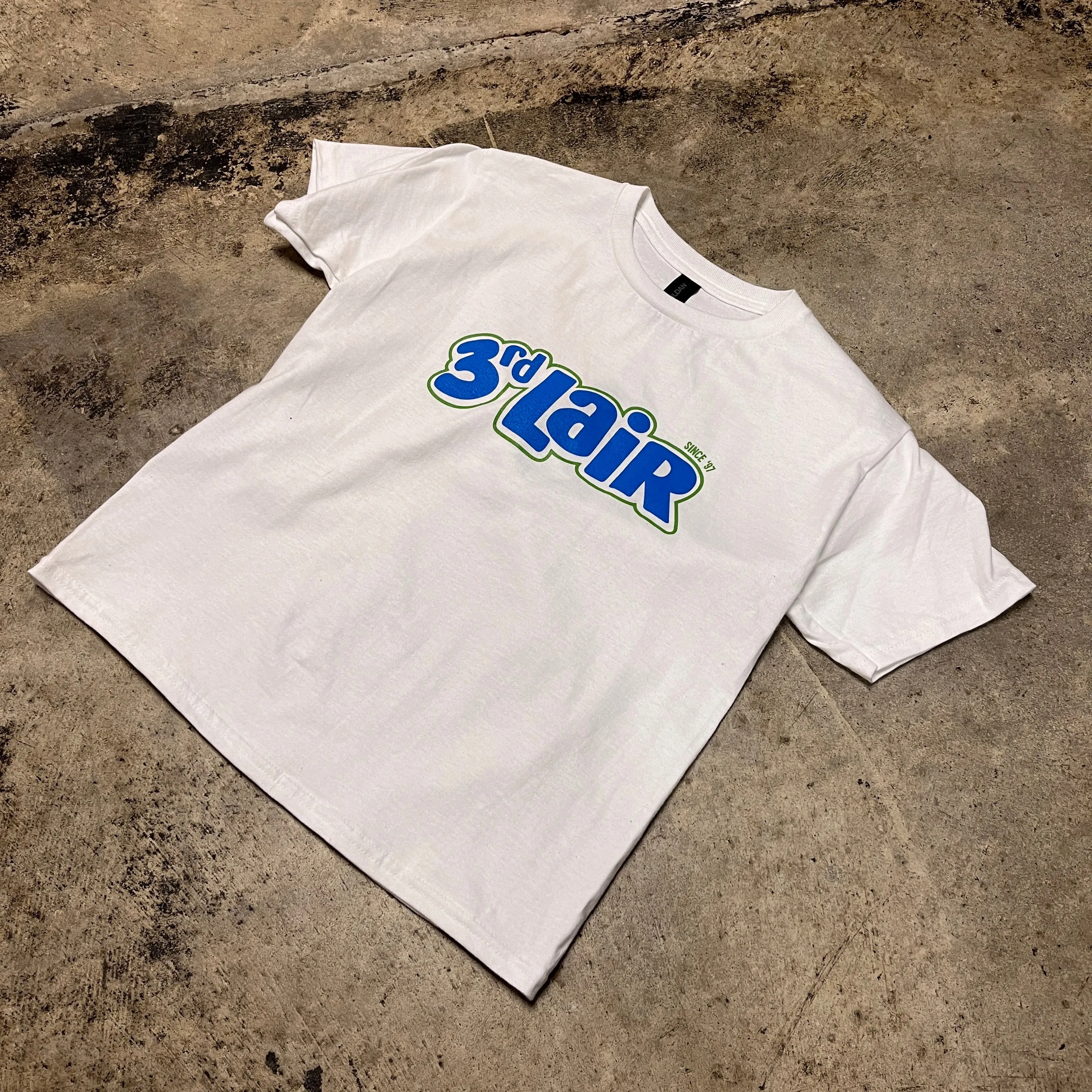 3RD LAIR BUBBLE YOUTH TSHIRT (WHT) Fantasy Glow