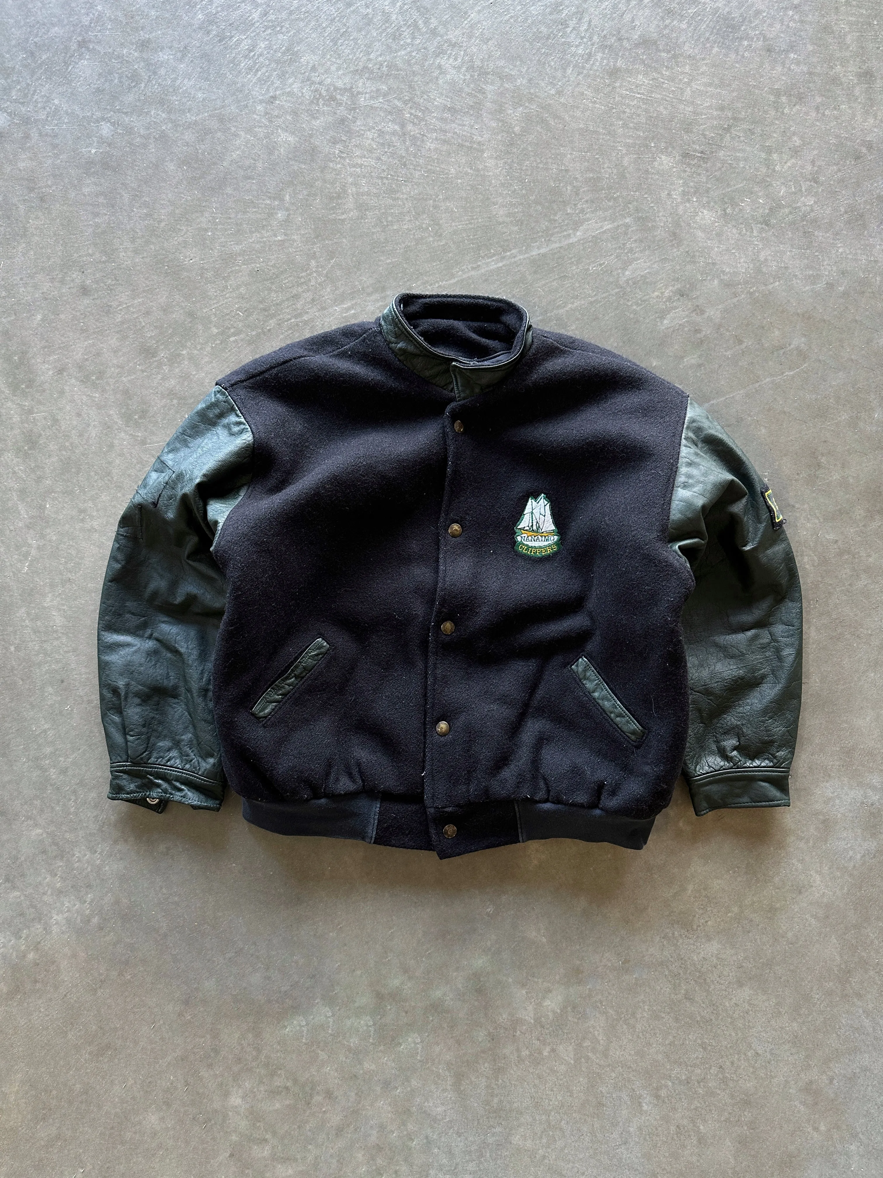 Soft Fleece Lining Casual City 90s ??Nanaimo Clippers?? varsity jacket (S)