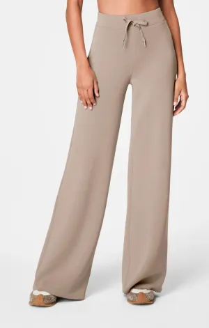 AirEssentials Wide Leg Pant Fashionable Fit