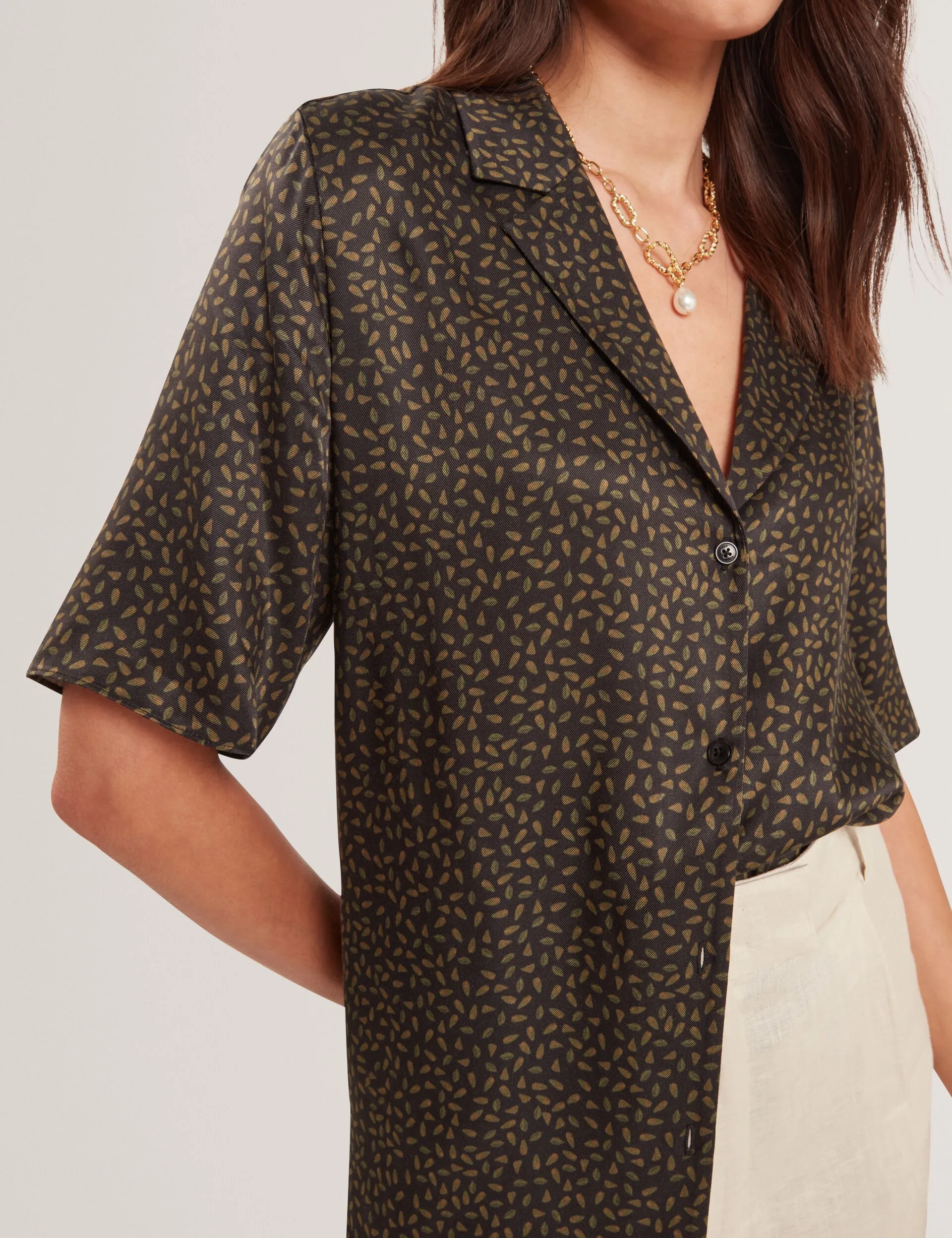 AYYKA | BLACK breathable materials