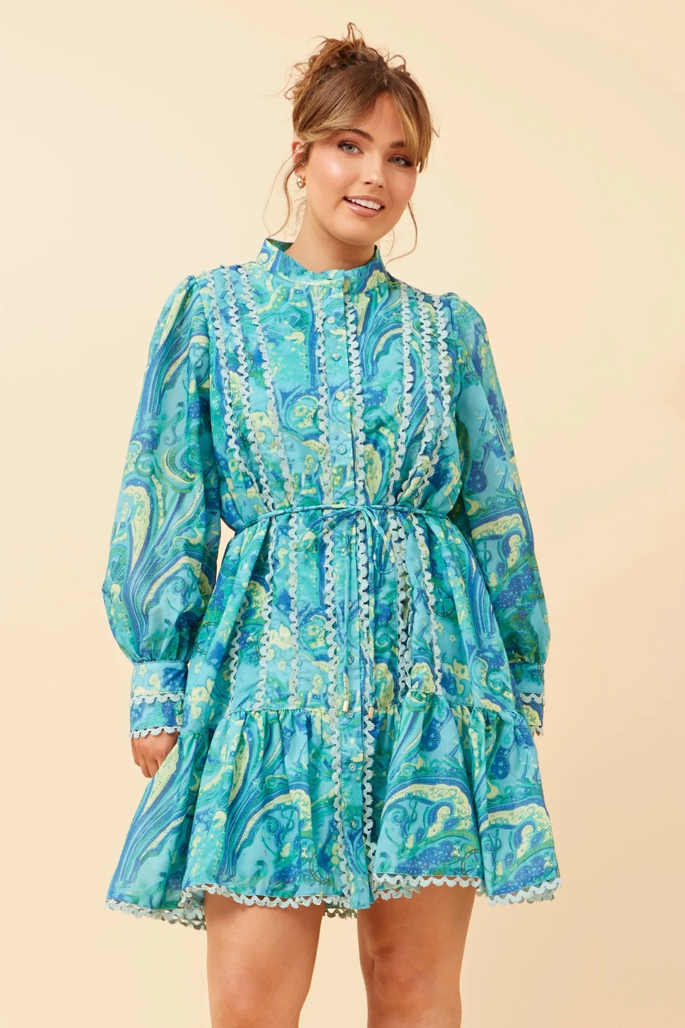 ALURA PAISLEY PRINT SHORT DRESS Flattering Layer