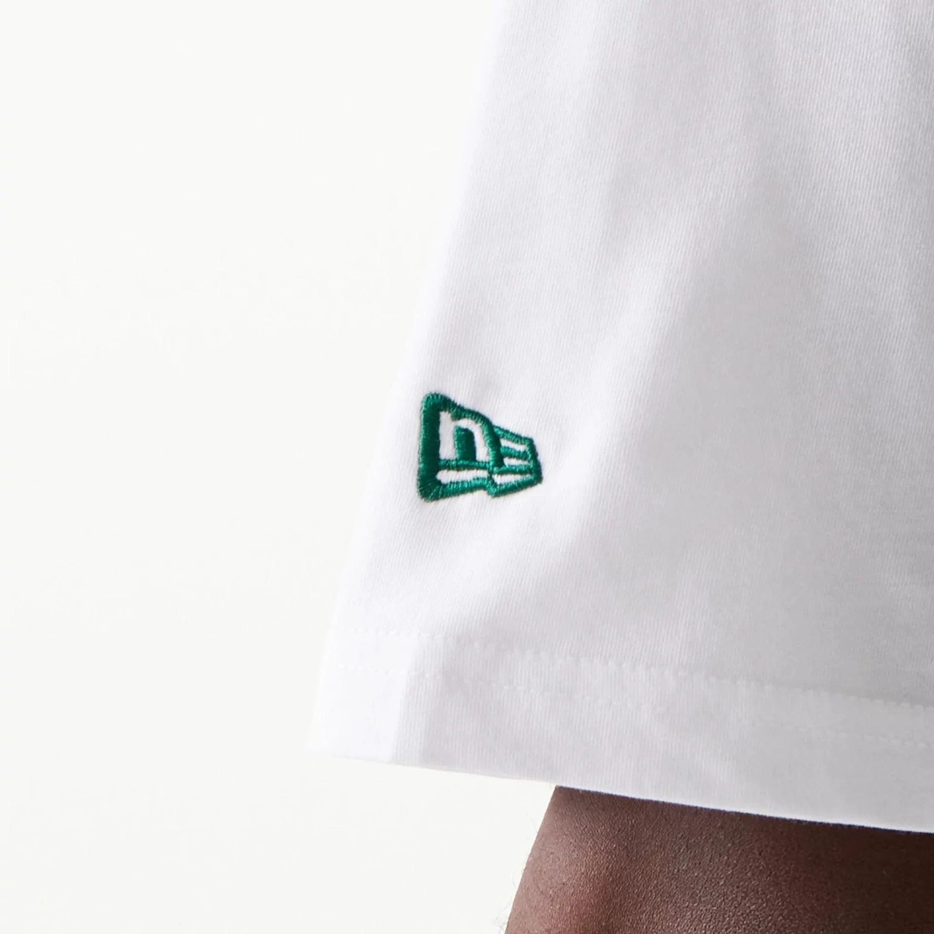 vacation wear Essential Style Wear New York Jets NFL Games Collegiate White Oversized T-Shirt