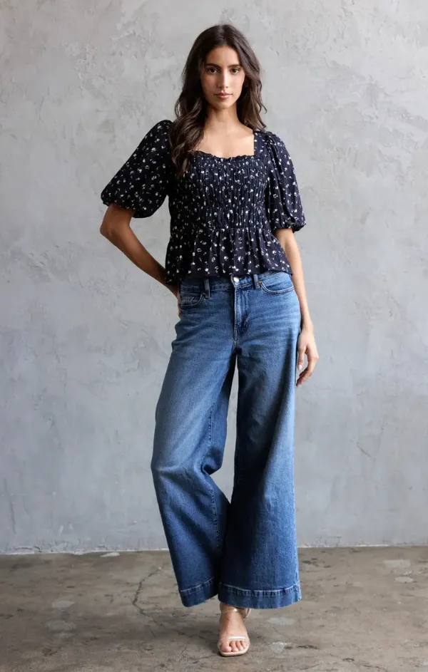 Winter Accessories ElasticWaistband Melissa Pleated Puff Sleeve Top