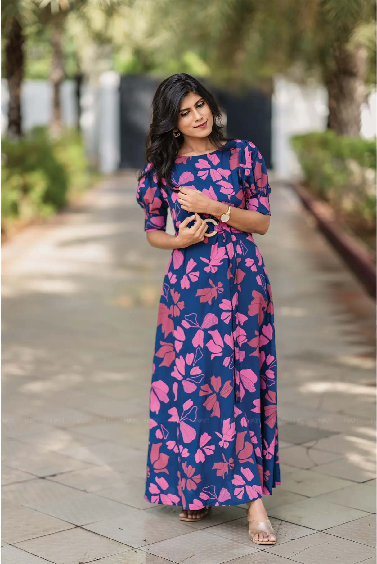 Quick Drying Timeless Style Berry Noir Blue Viscose Dress with Puff Sleeves & Belt