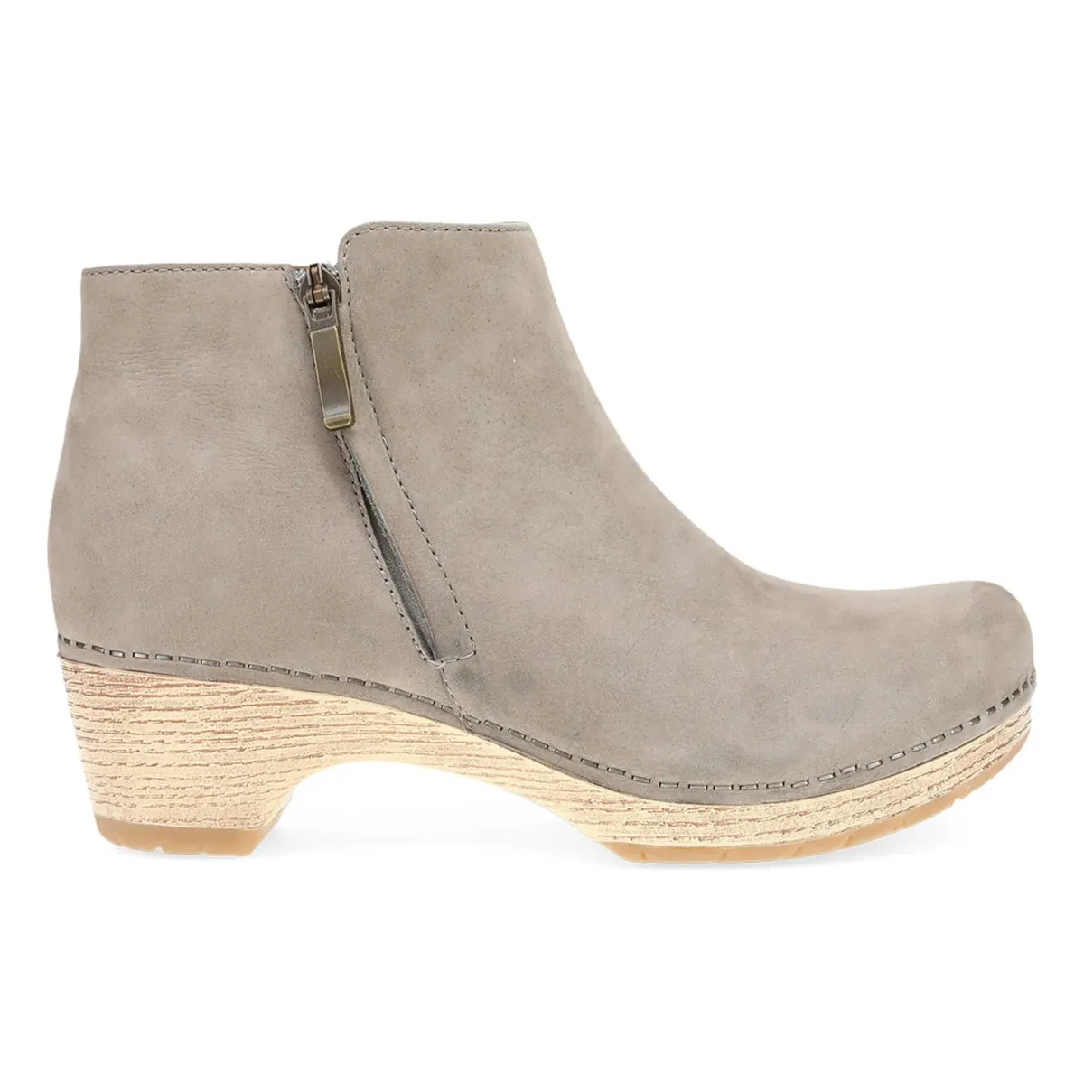 Range Hike Dansko Women's Lizanne Taupe Milled Nubuck