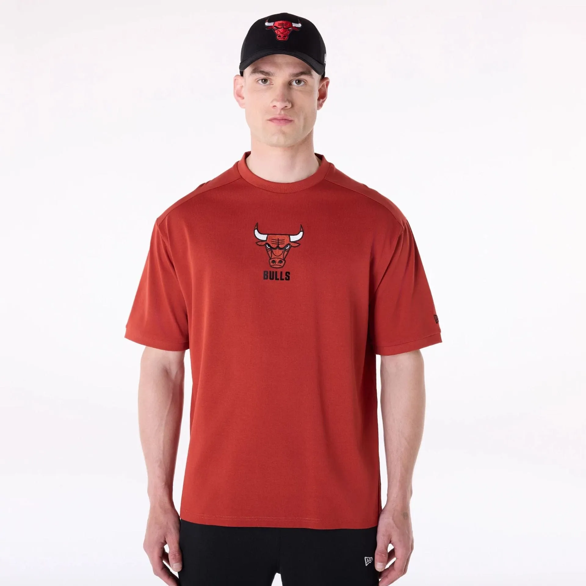Minimalist Apparel Holiday Wear Chicago Bulls NBA Wordmark Red Oversized T-Shirt