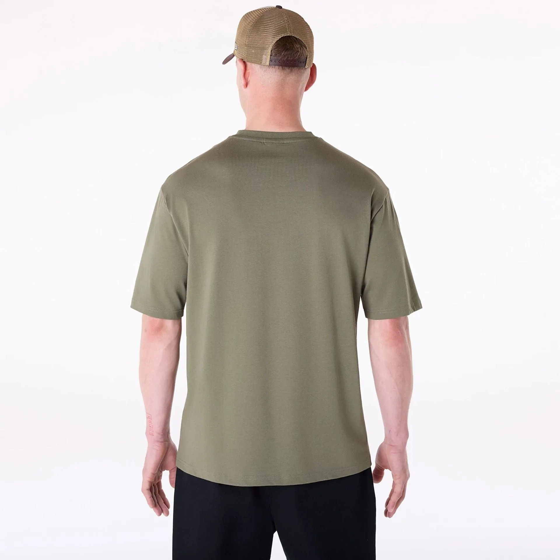 Effortless Vibe New Era Football Graphic Green T-Shirt