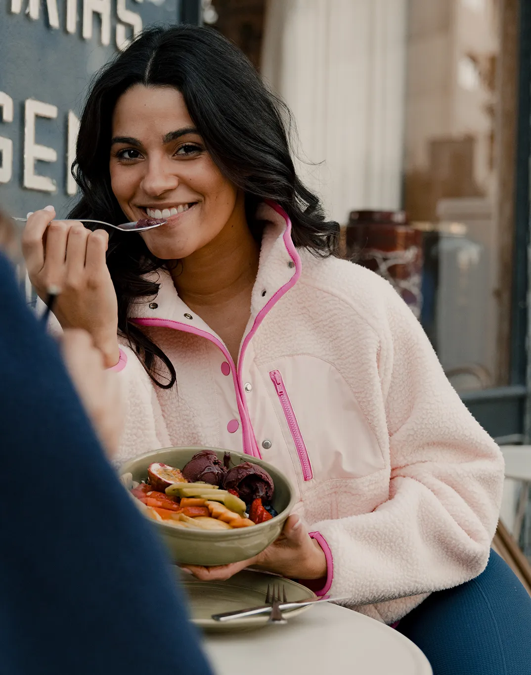 Minimal Vibe Mountain Trail Horizon Layer Up Jacket in Powder Pink