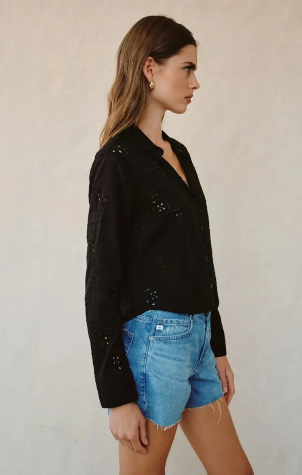 Contrast Button Down in Black CoolingChannelFabric Easy Fit