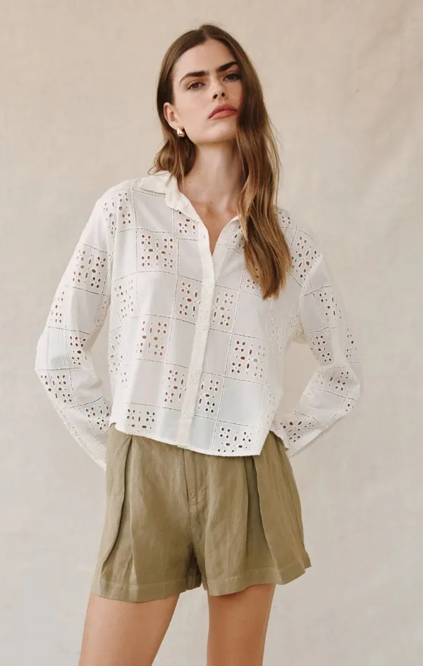 Global Edge Contrast Button Down in Soft Ivory