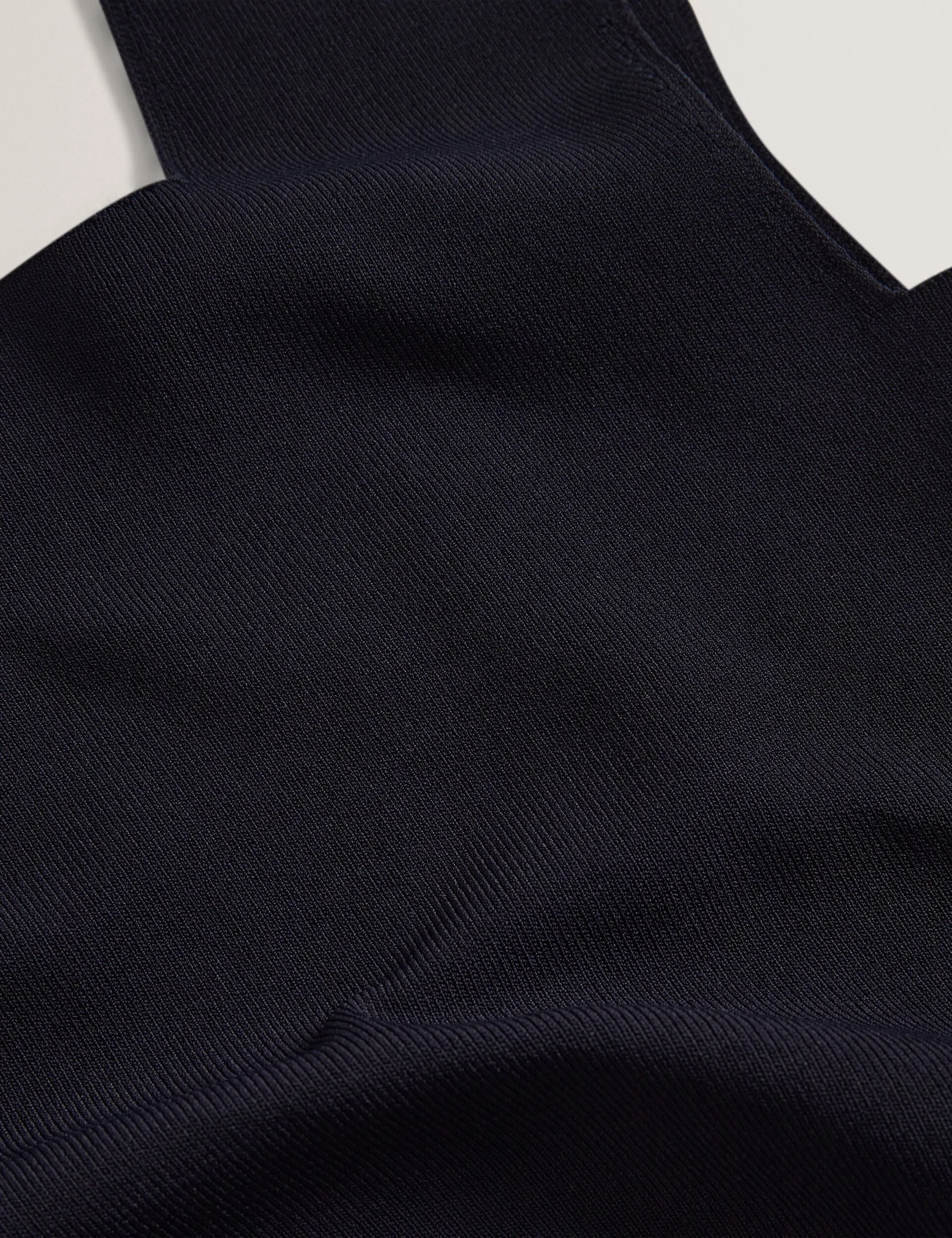 BINKKII | NAVY Effortless Style Champion Glow