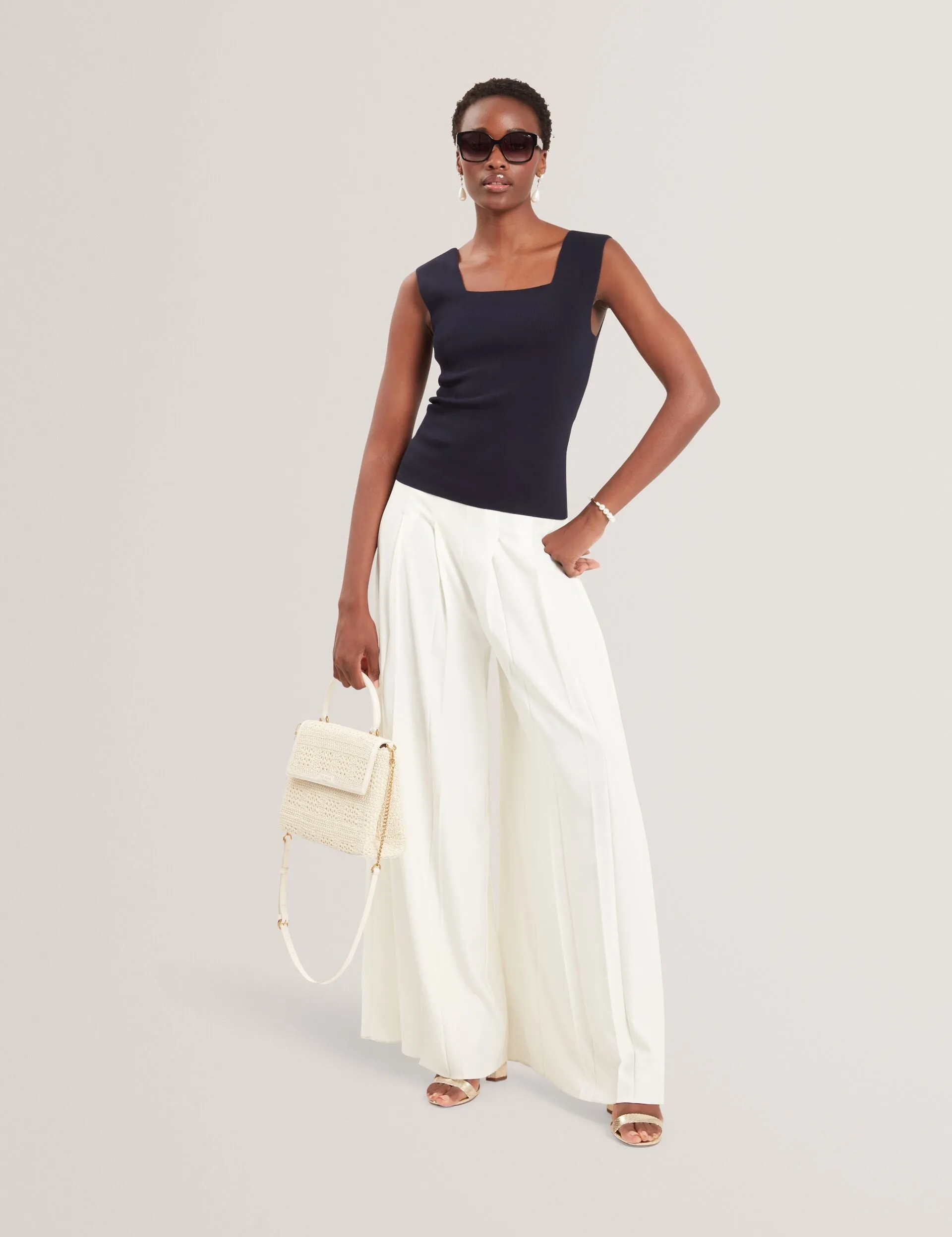 BINKKII | NAVY New Day Casual Sweater