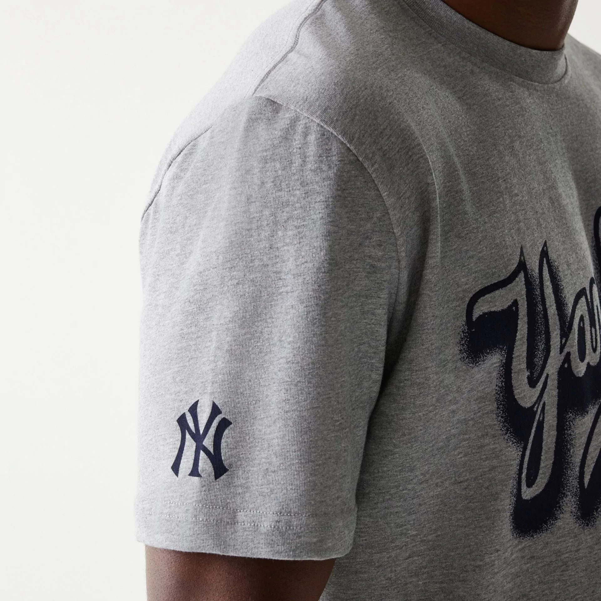 Sporty Style New York Yankees OVO x MLB Grey T-Shirt