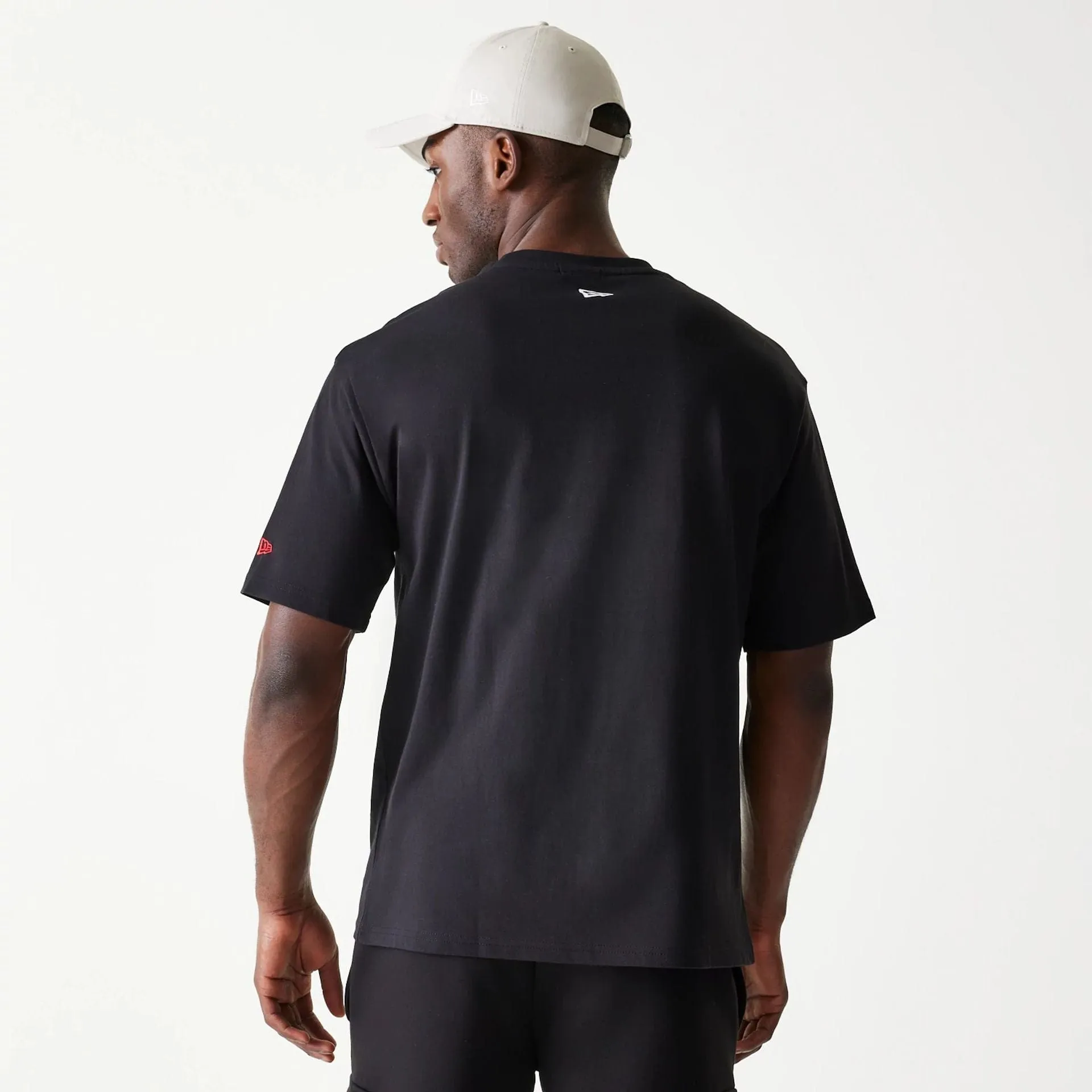 New Era Spiderweb Black Oversized T-Shirt Relax Fit Design Quick Dry Performance