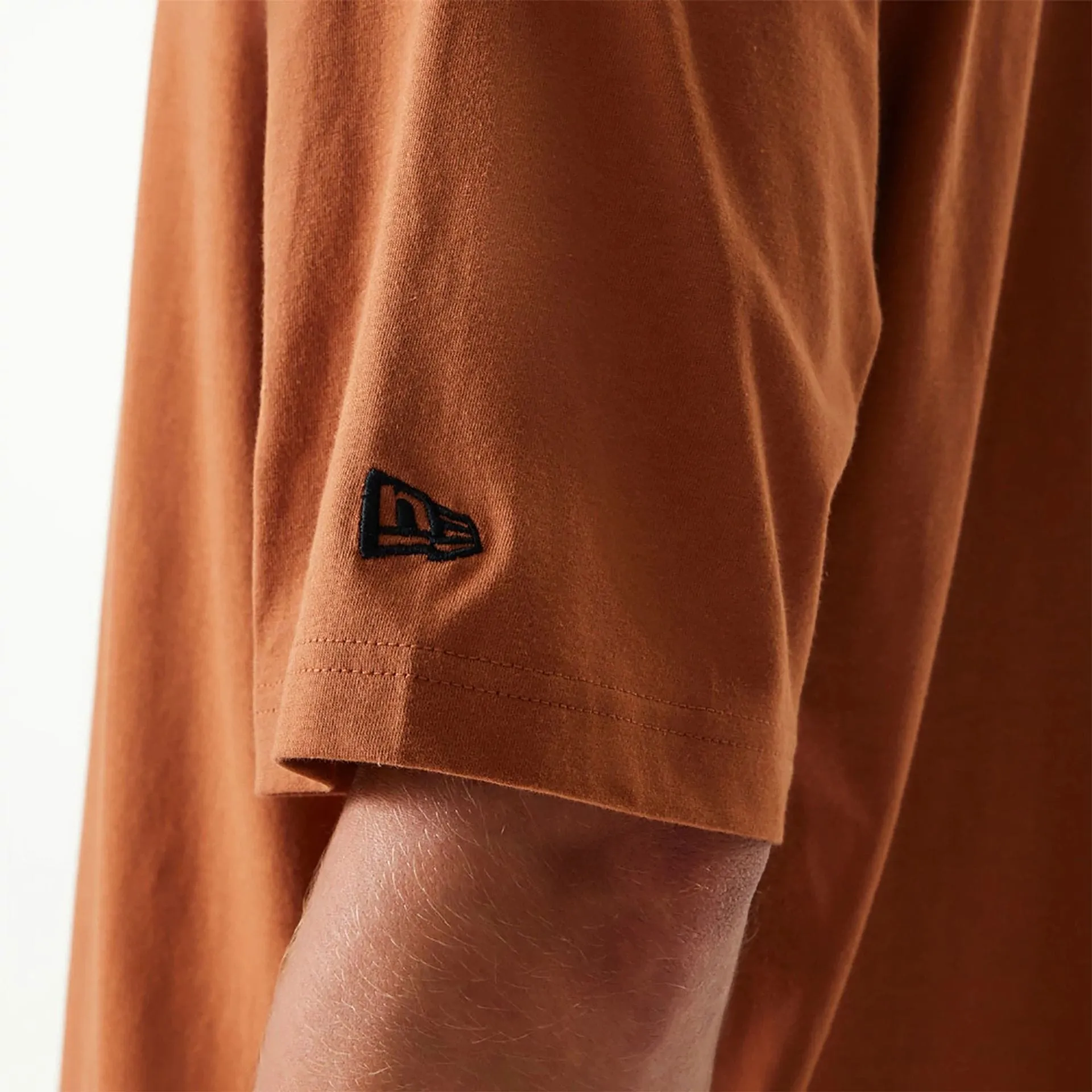 New Era Essential Brown Oversized T-Shirt NoSideSeam