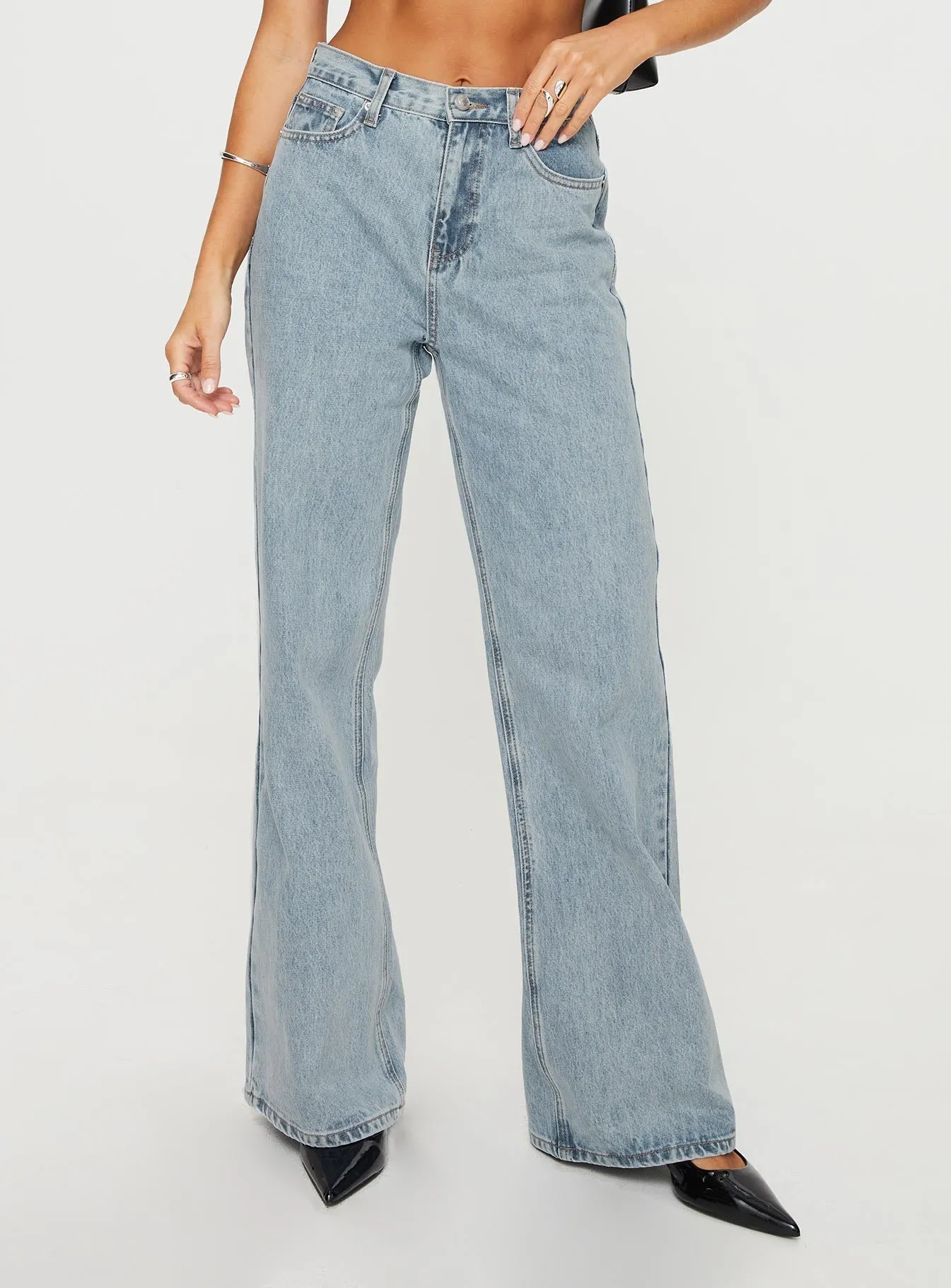 Essential Look UltraSoft Lining Maple Flare Jean Light Wash Denim