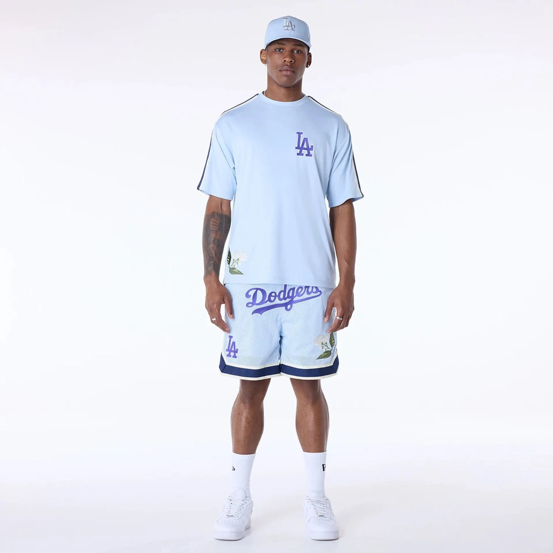 Relaxed Waistband Complementary Colors LA Dodgers MLB Floral Pastel Blue Oversized T-Shirt