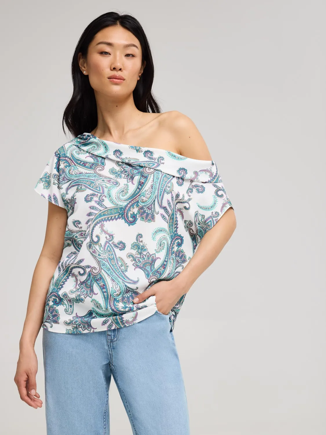 MoistureControl Lining Paisley Off-Shoulder Satin Top