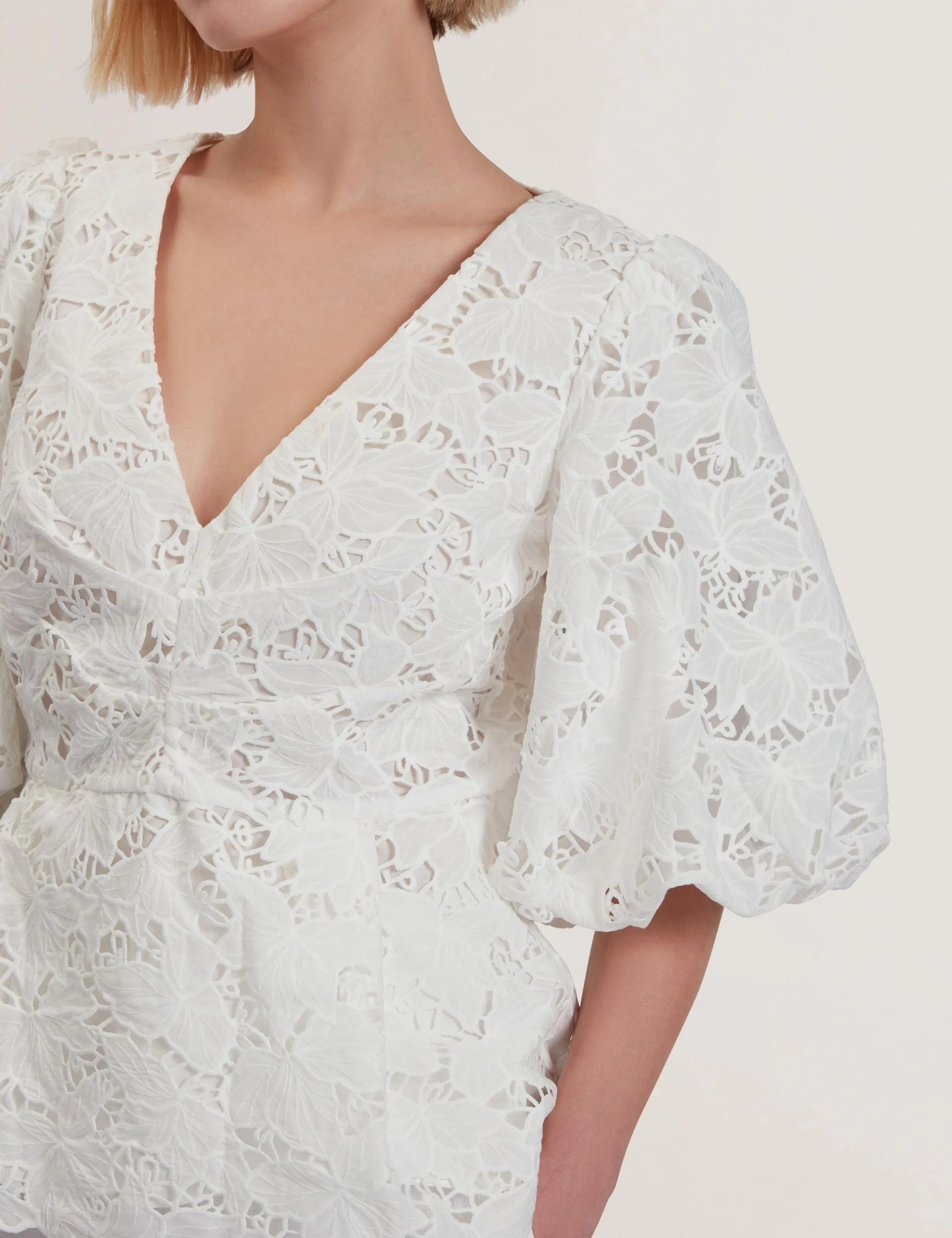 Serene Ease ELLARI | WHITE