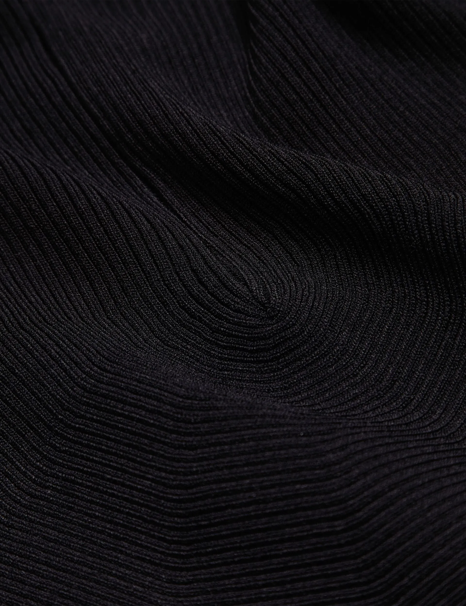 ERHAN | BLACK Tagless Design