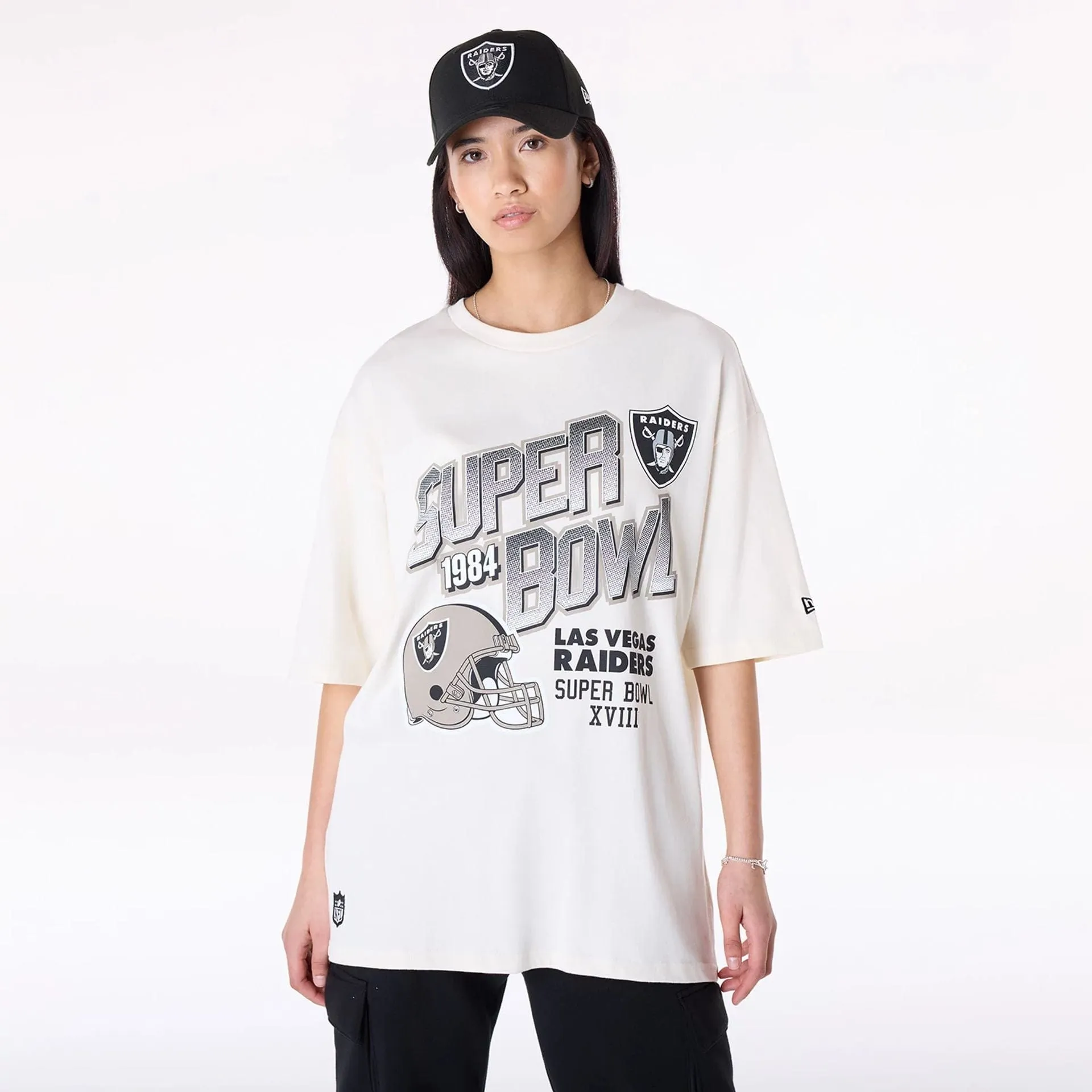 Las Vegas Raiders NFL Helmet Open White T-Shirt Active Trend Modern Fit
