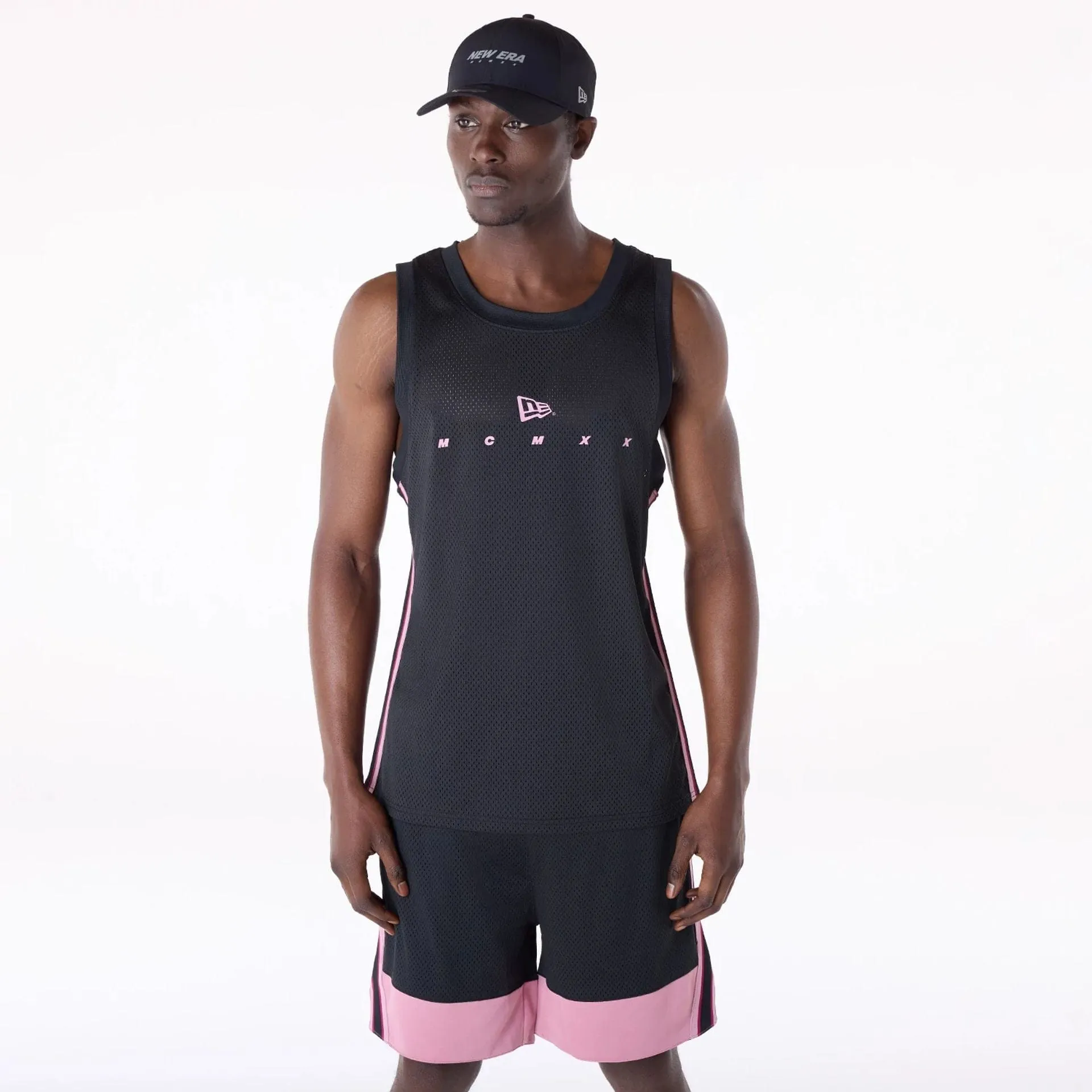 Minimalistic Wear New Era Mesh Black Vest