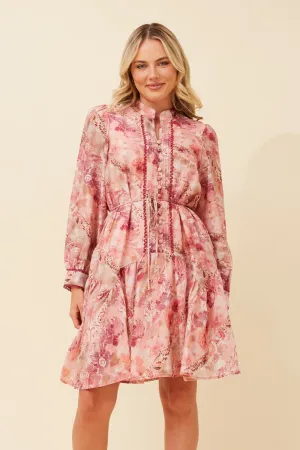 Eye Catching Leg-Lengthening UMI FLORAL LACE DRESS