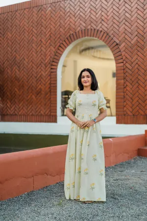 Mood Glow Texture Style Florabelle Green Viscose Dress with Shoulder Elastic & Frill Sleeves