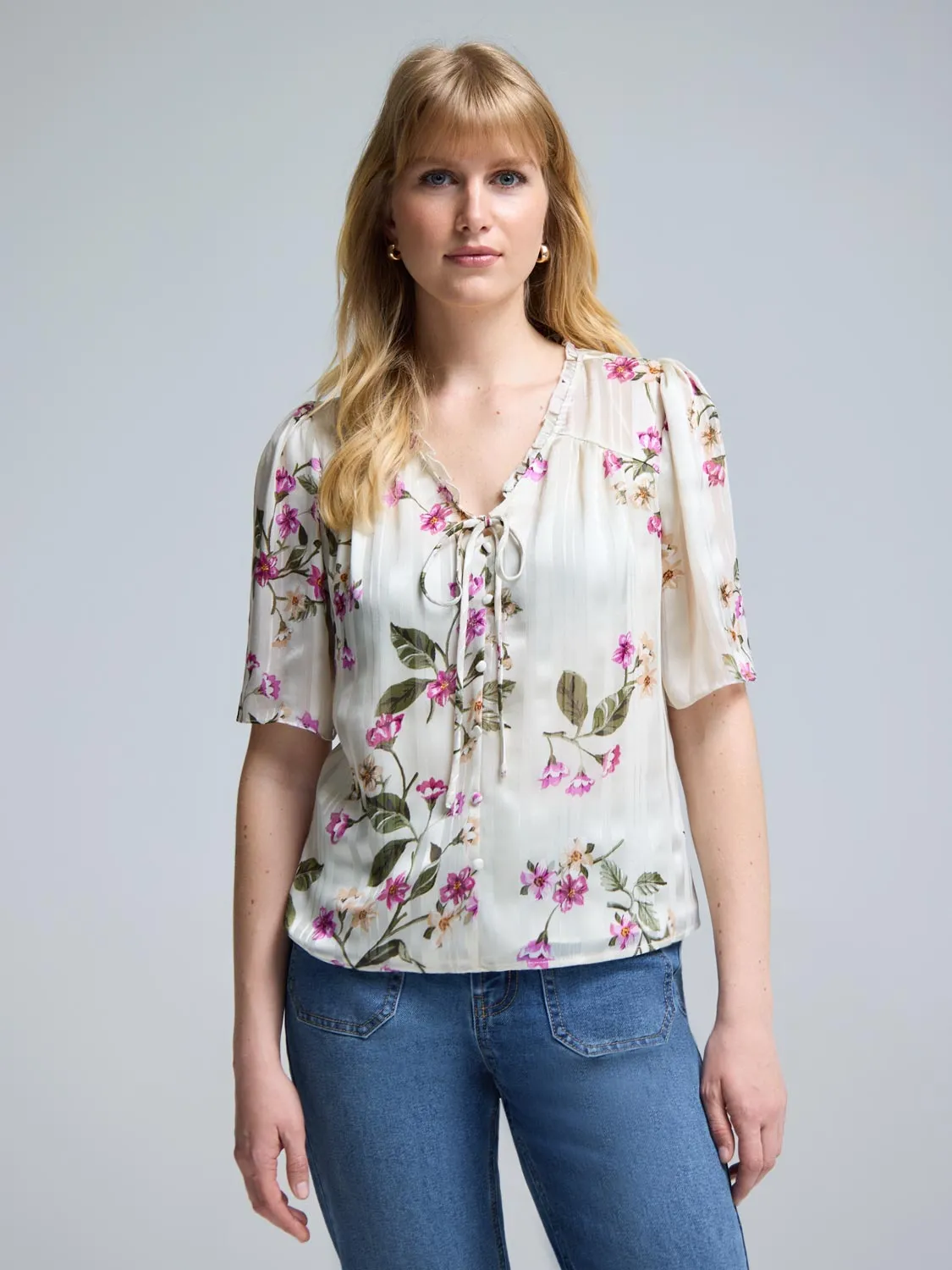 Seasonal Style Fashion Trend Floral Flutter Sleeve Top