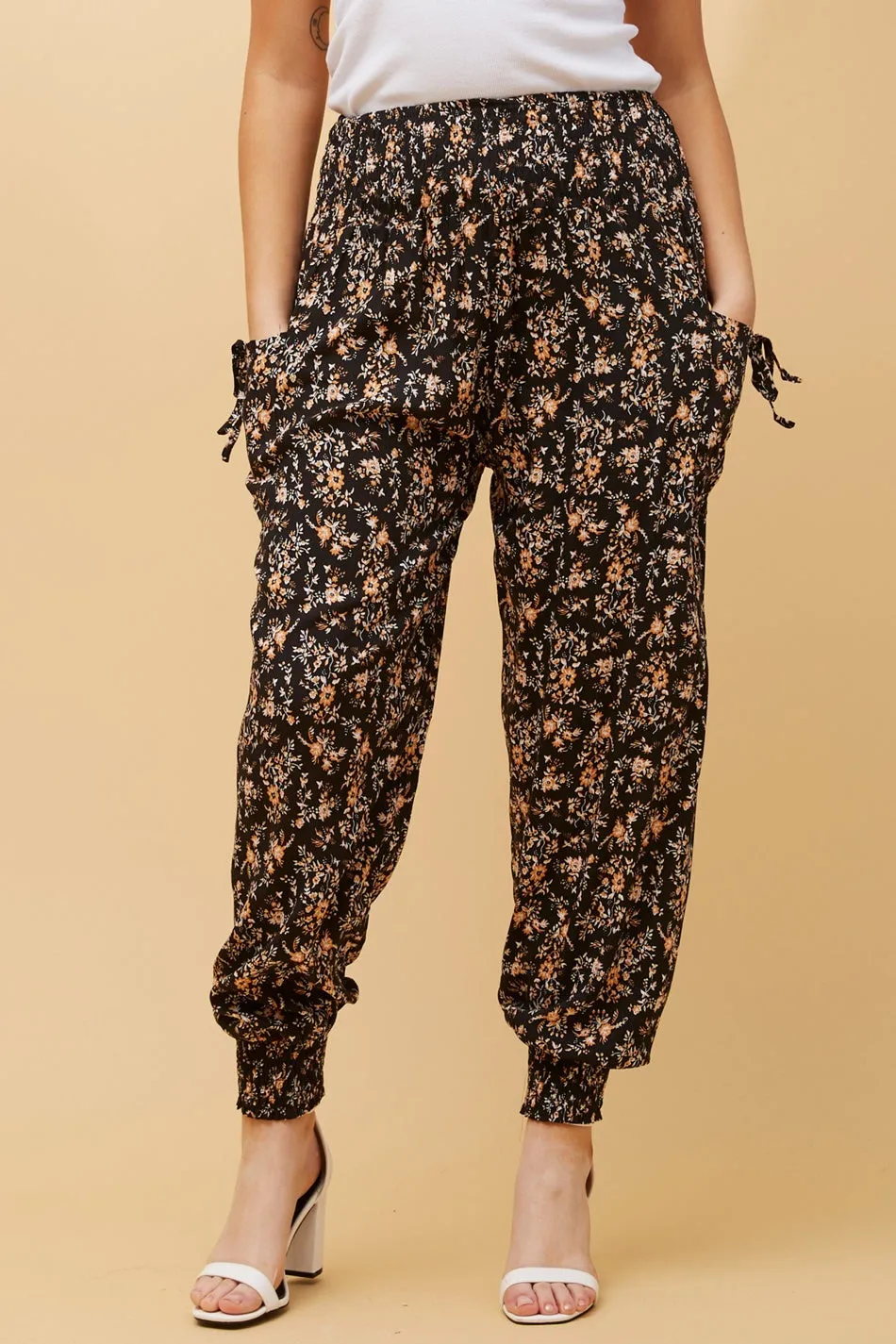 FLORAL PRINT BOHO HAREM PANTS Layer-Friendly