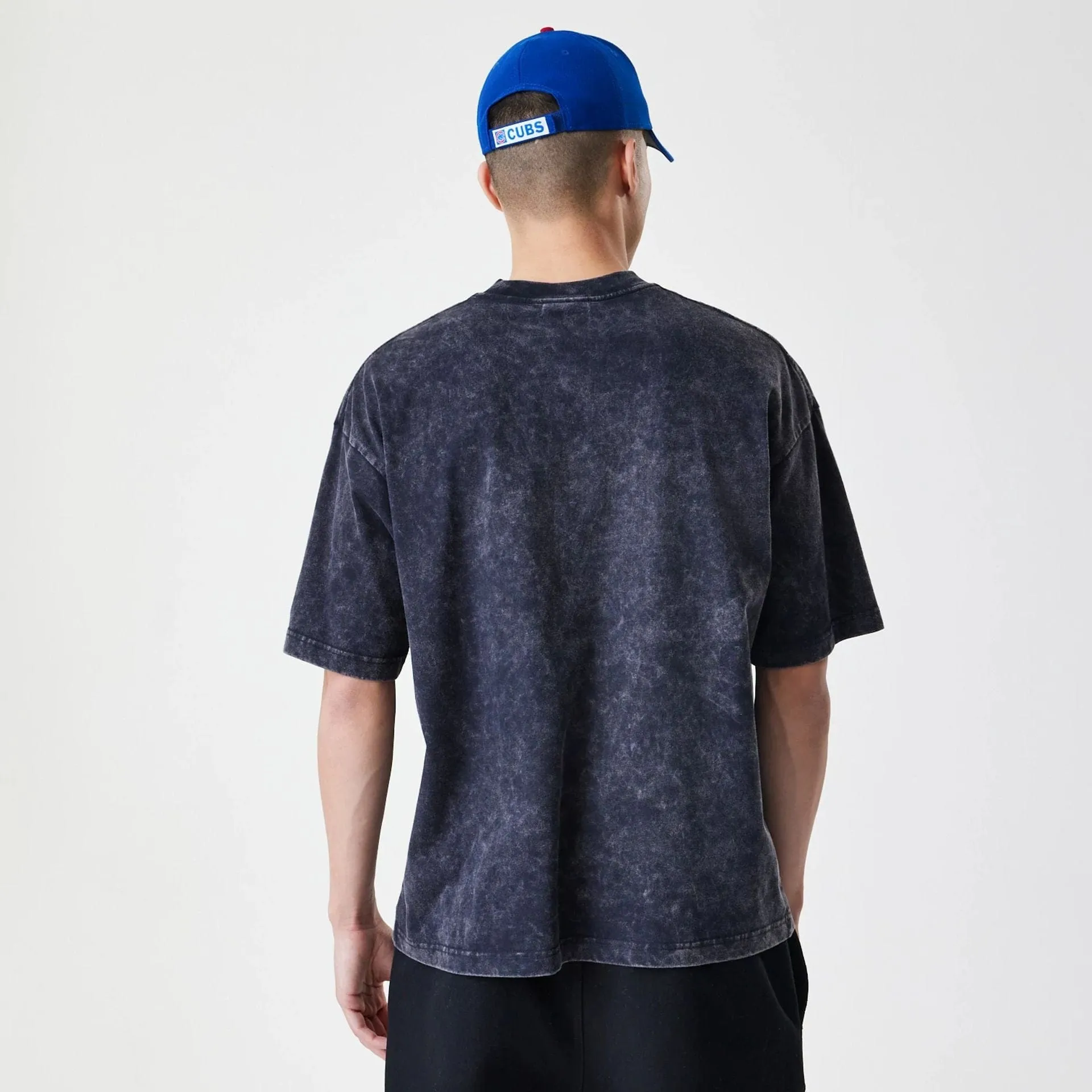 Chicago Cubs Sport Classic Black T-Shirt Quick Dry Performance Flexible Ribbed Neckline