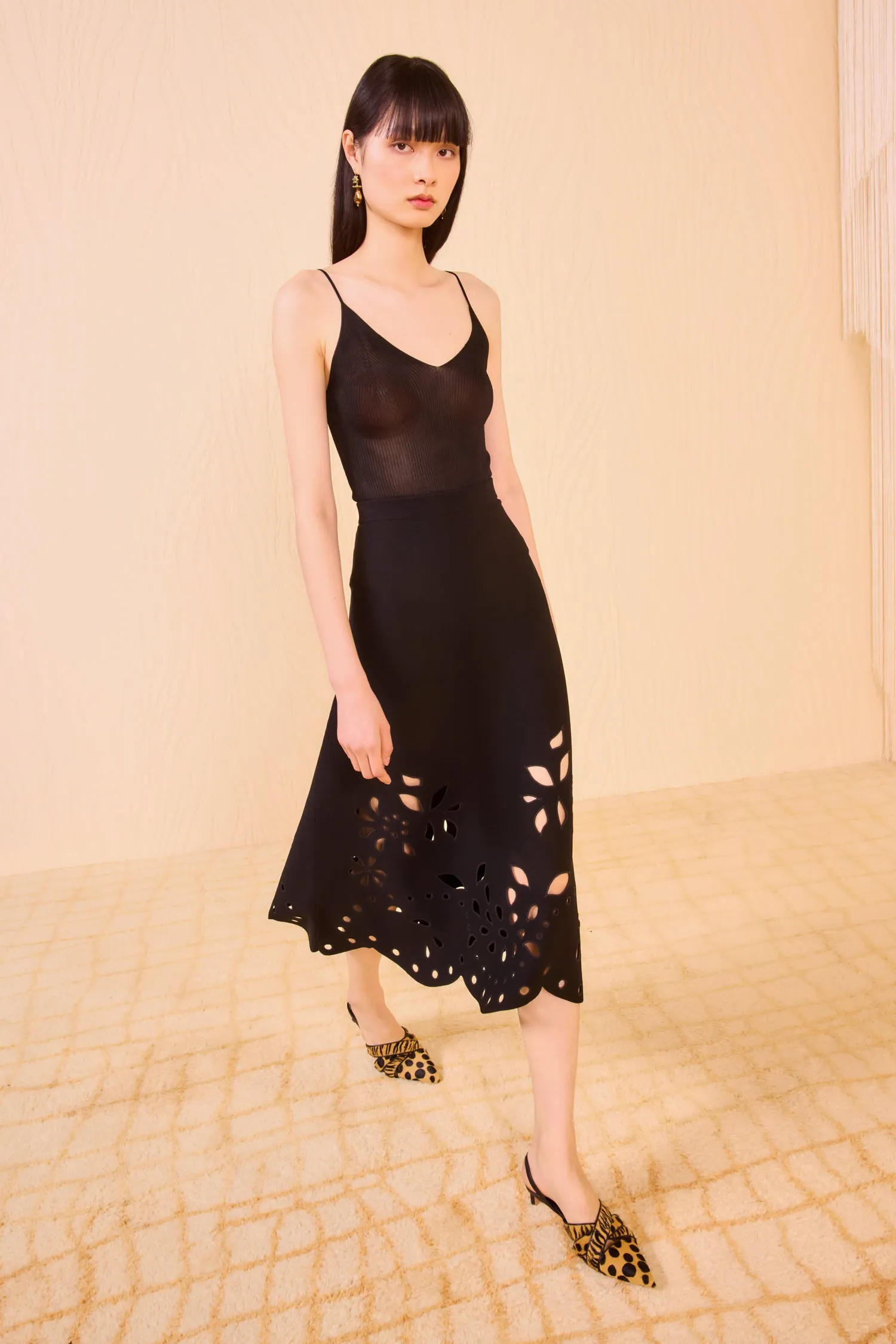 Warm Base MultiFunctional Pockets Grace Knit Midi Skirt - Noir