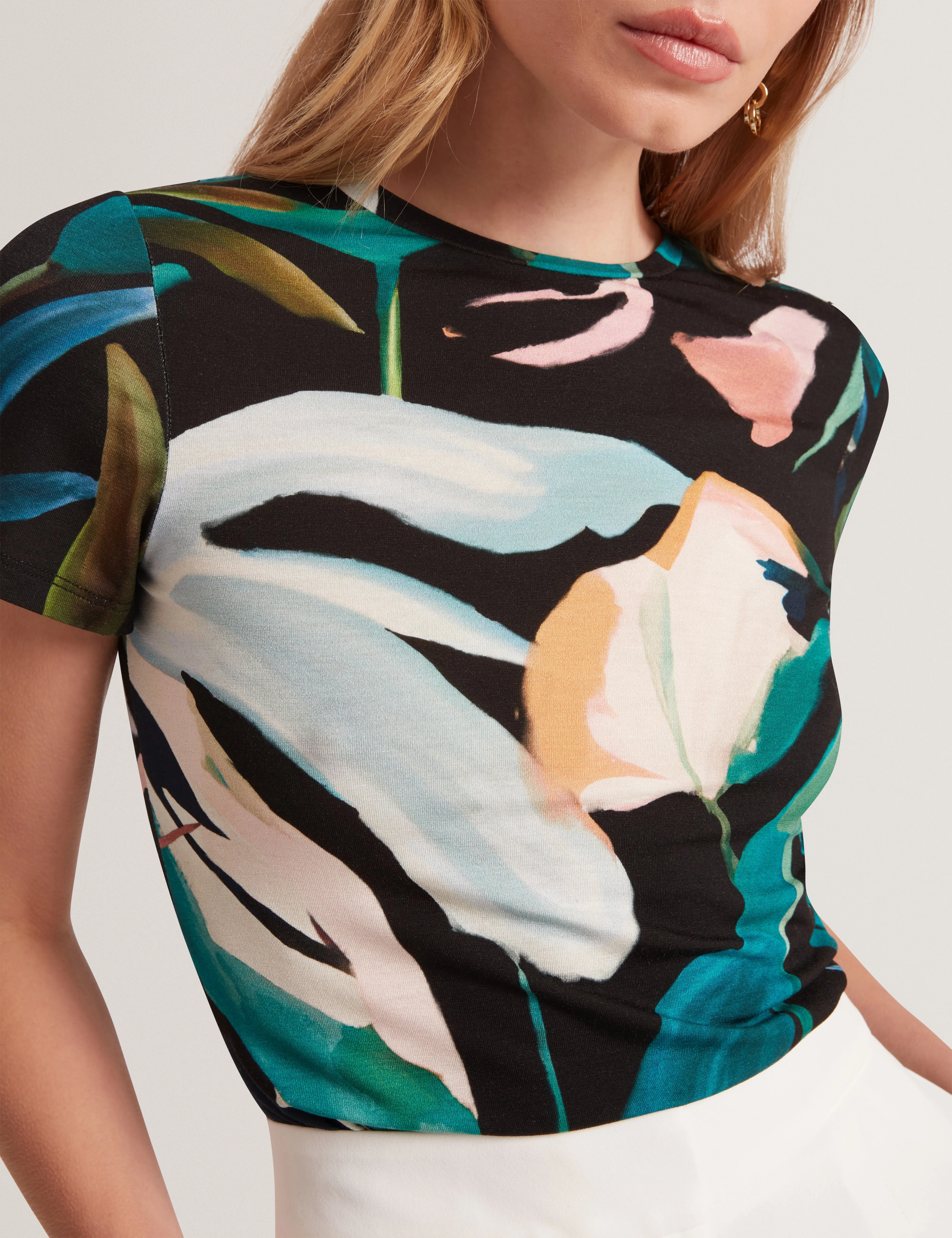 HAIILEY | BLACK Design Soul