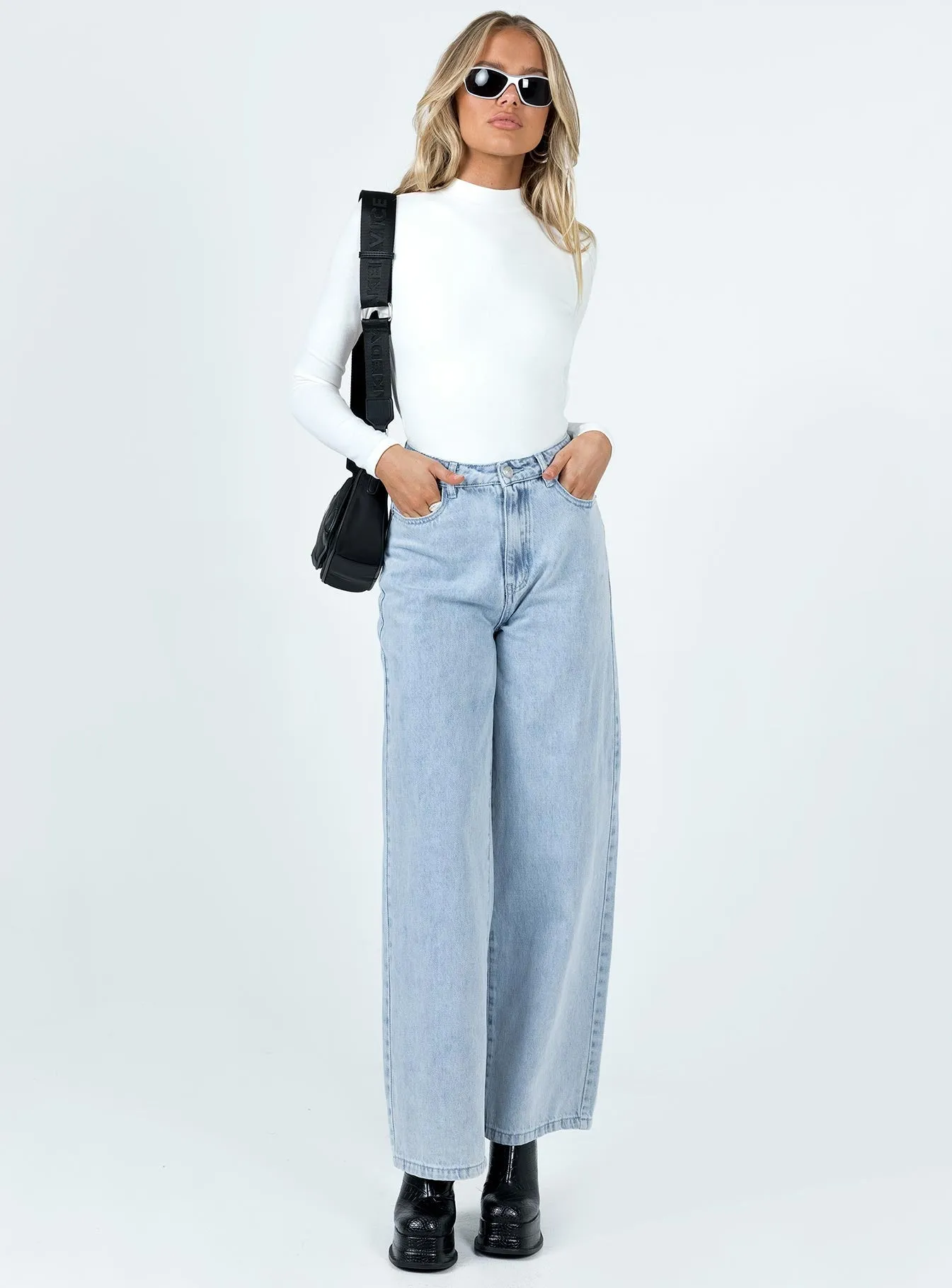 Willoby Wide Leg Jean Denim Minimalist Style Festival Outfit Loose
