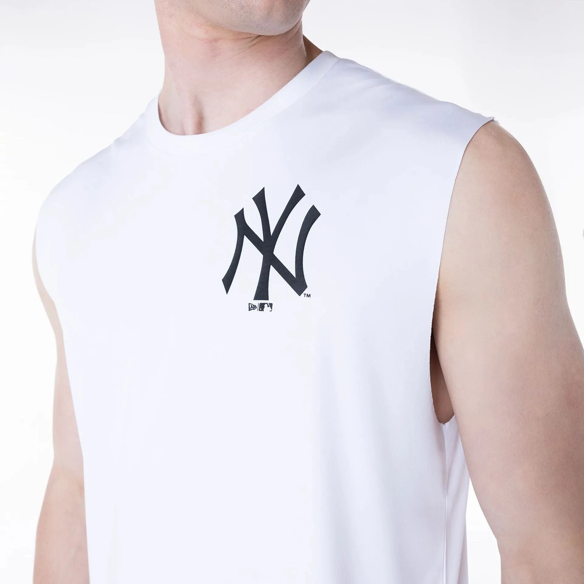 Perfect for Travel Seasonal Must-Have New York Yankees MLB White Sleeveless Vest