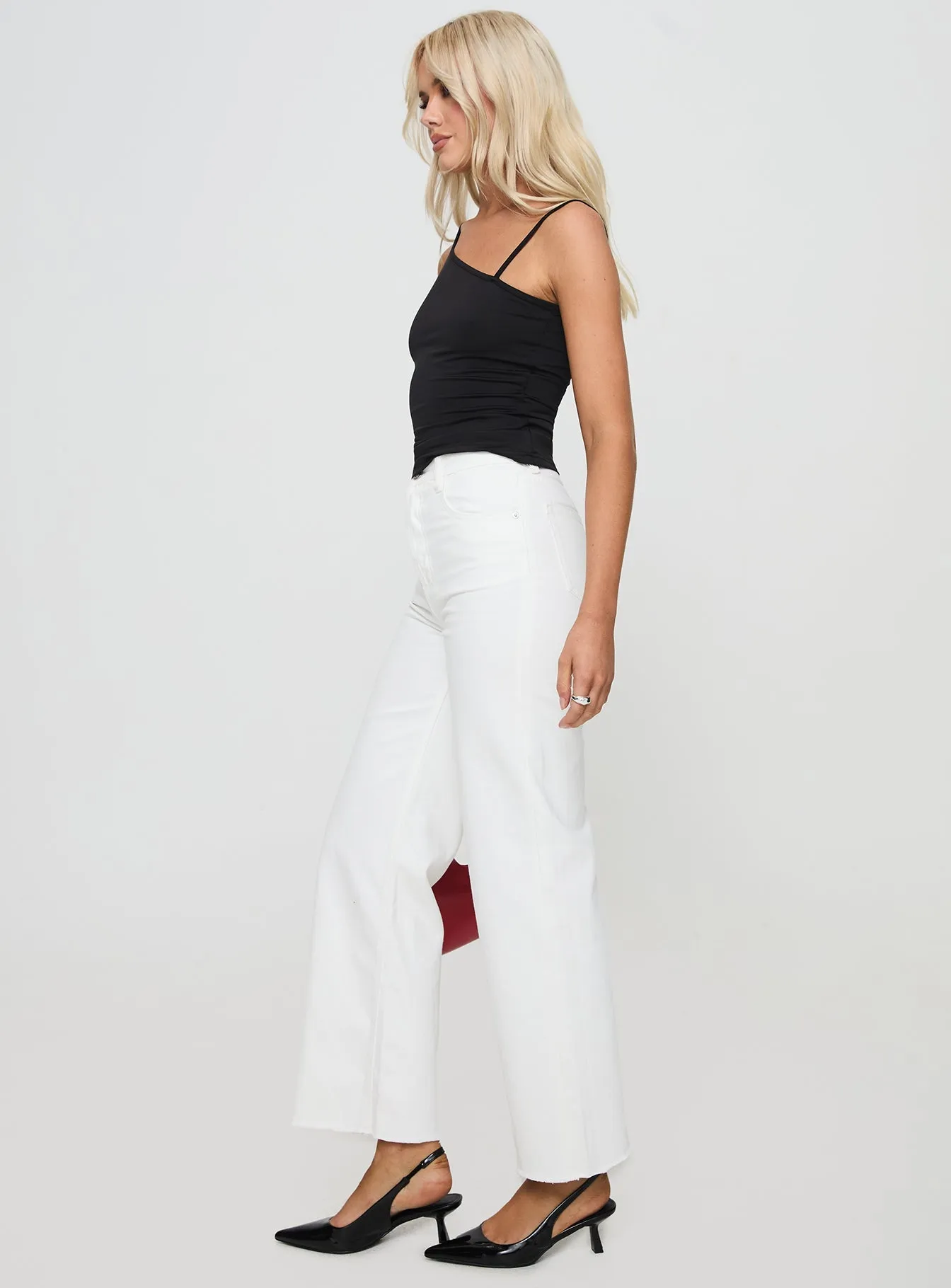 Pre Shrunk Material Weekend Getaway Trend Setter Fawcett Jeans White