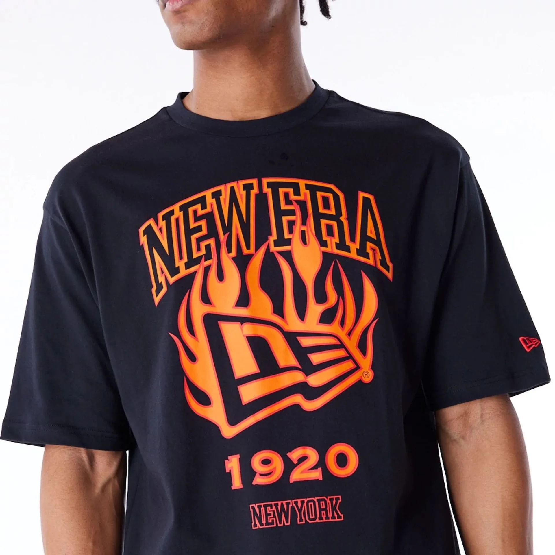 New Era Flag Flame Black Oversized T-Shirt Pilling Resistant Finish Flexible Shoulder Seams