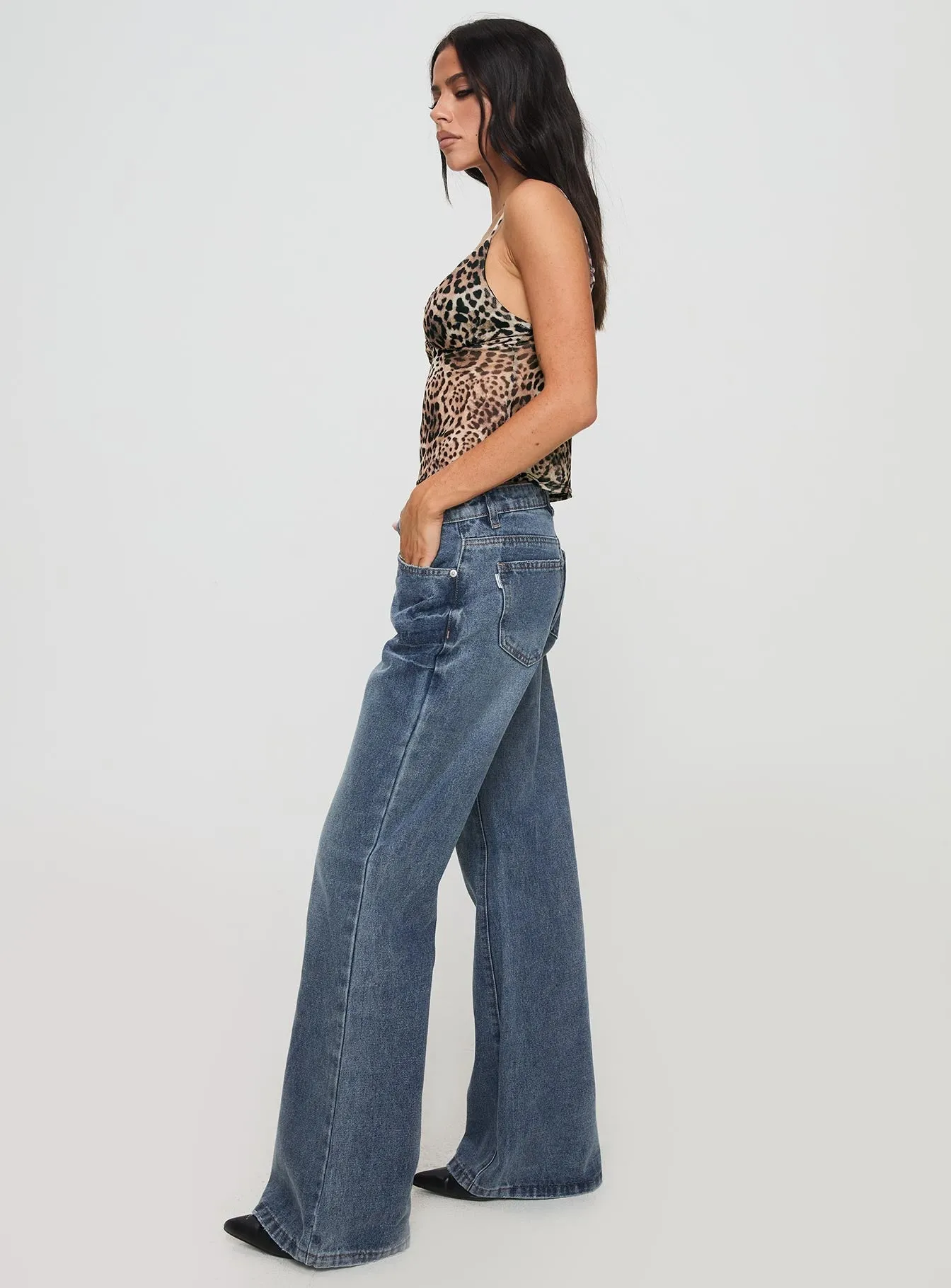 Family Style Parent Style Smart Casual comfortable length Joner Low Rise Flare Jeans Light Blue Wash