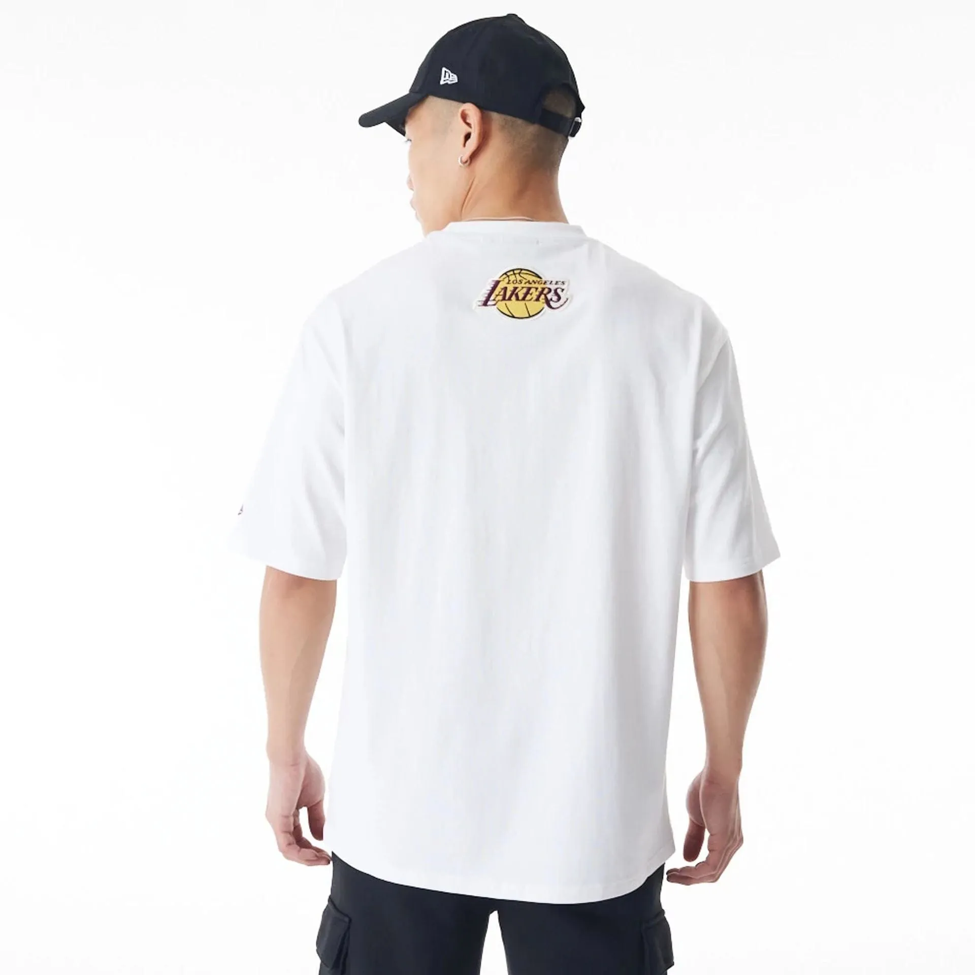 Relaxed Armhole Cut Sporty Layer LA Lakers NBA Lifestyle White T-Shirt