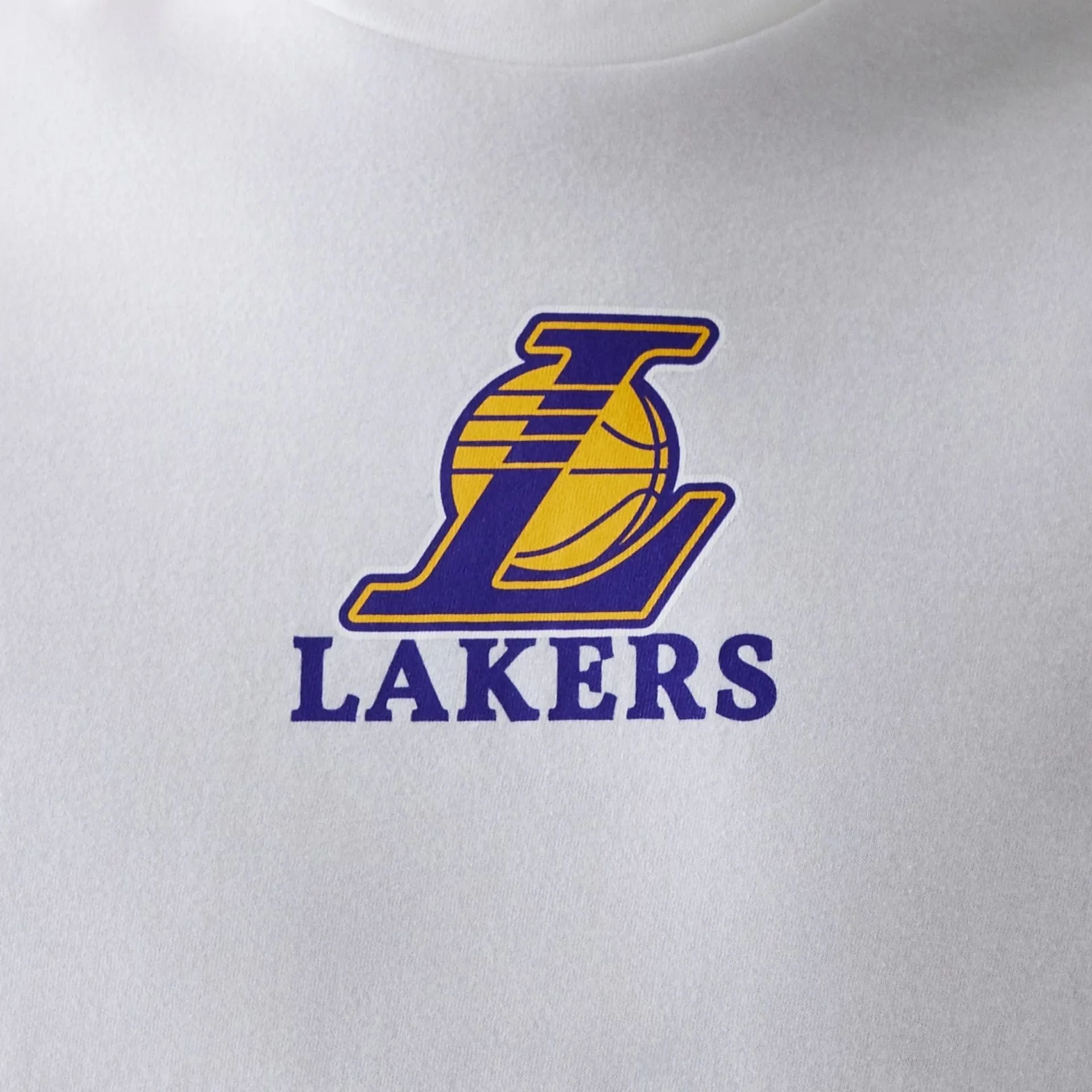 LA Lakers NBA Logo White T-Shirt Day-to-Day Comfort Layer-Friendly