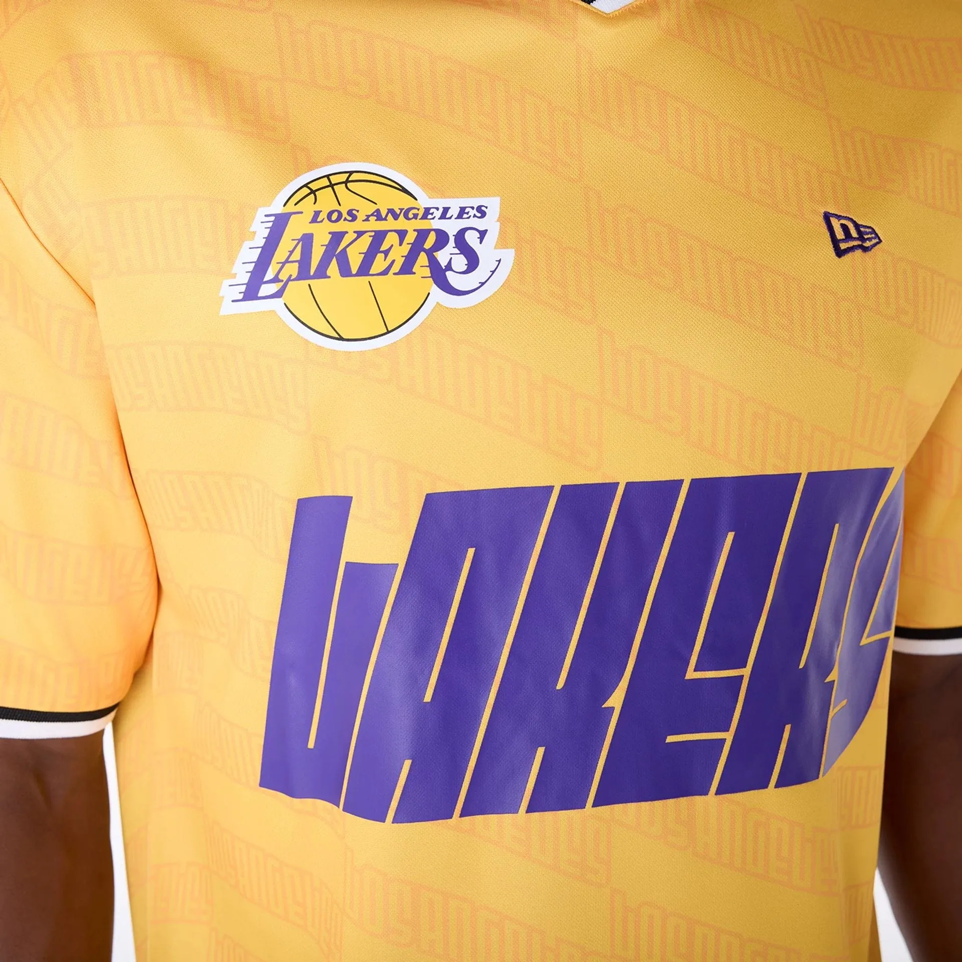 Light and Cozy Antibacterial Treatment LA Lakers NBA Soccer Yellow Oversized T-Shirt