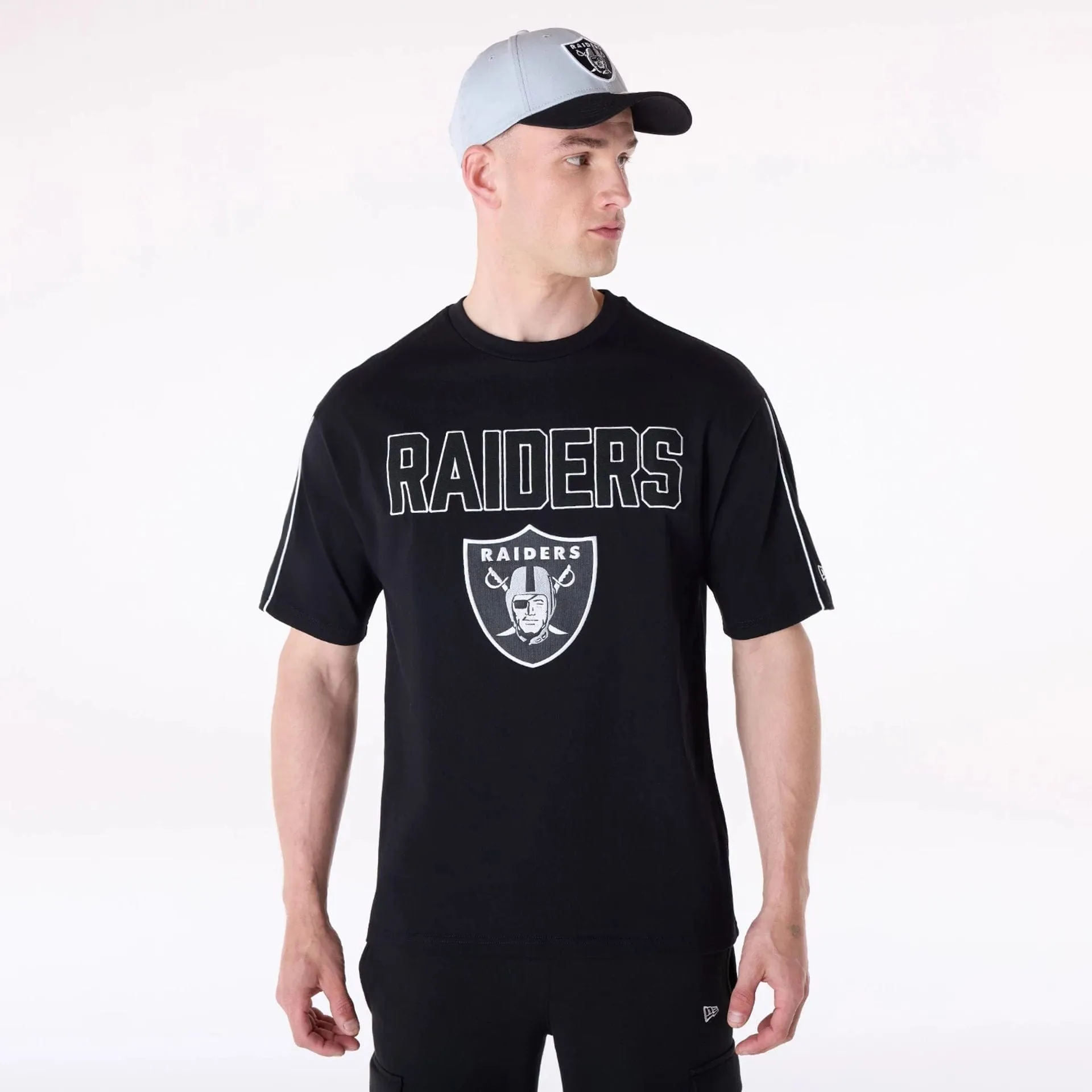 Casual Layering Wear Trendy All-Day Las Vegas Raiders NFL Heritage Black Oversized T-Shirt