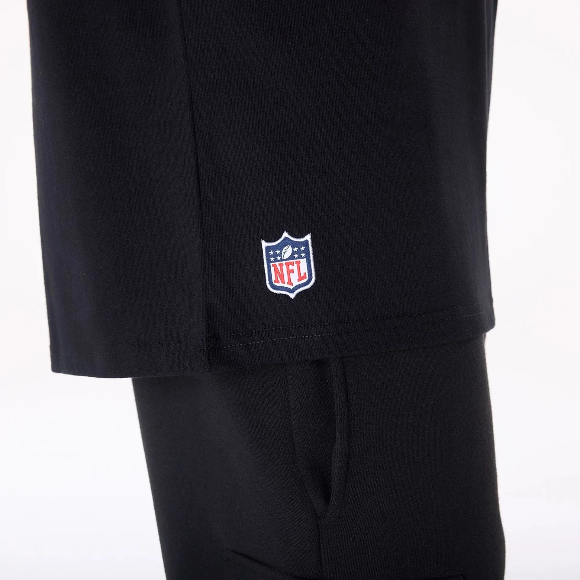 Las Vegas Raiders NFL Logo Black T-Shirt Comfortable Stretch Slim Style