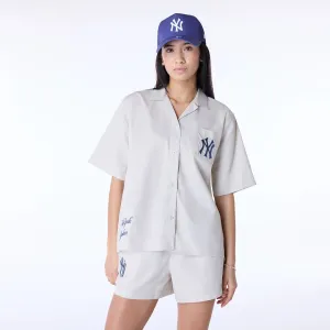 Anti Odor Treatment Chic Wearable New York Yankees Womens MLB Script Revere Cream T-Shirt