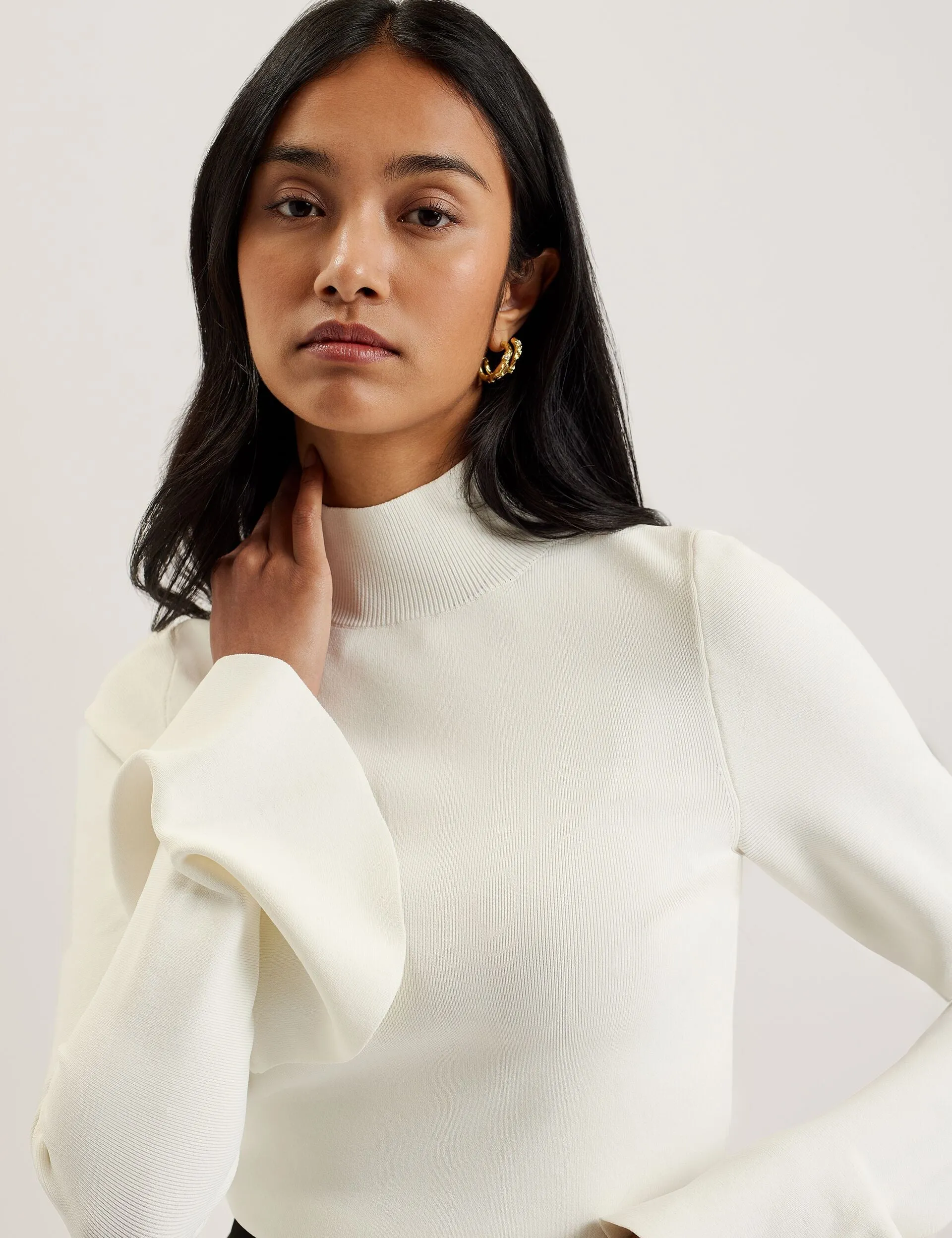 SoftTouchFinish Flexible Apparel LAYNHA | IVORY