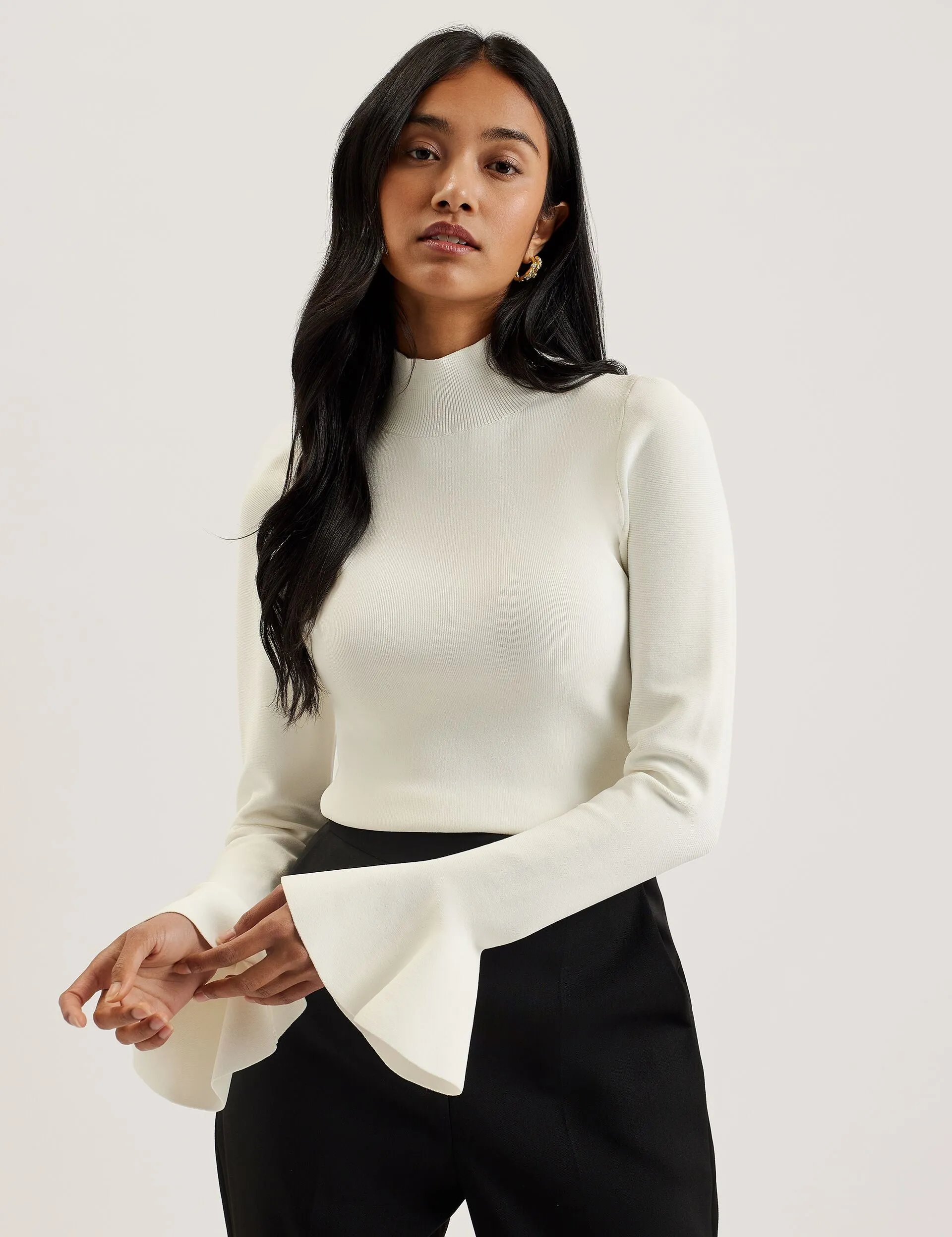 LAYNHA | IVORY Red Flash