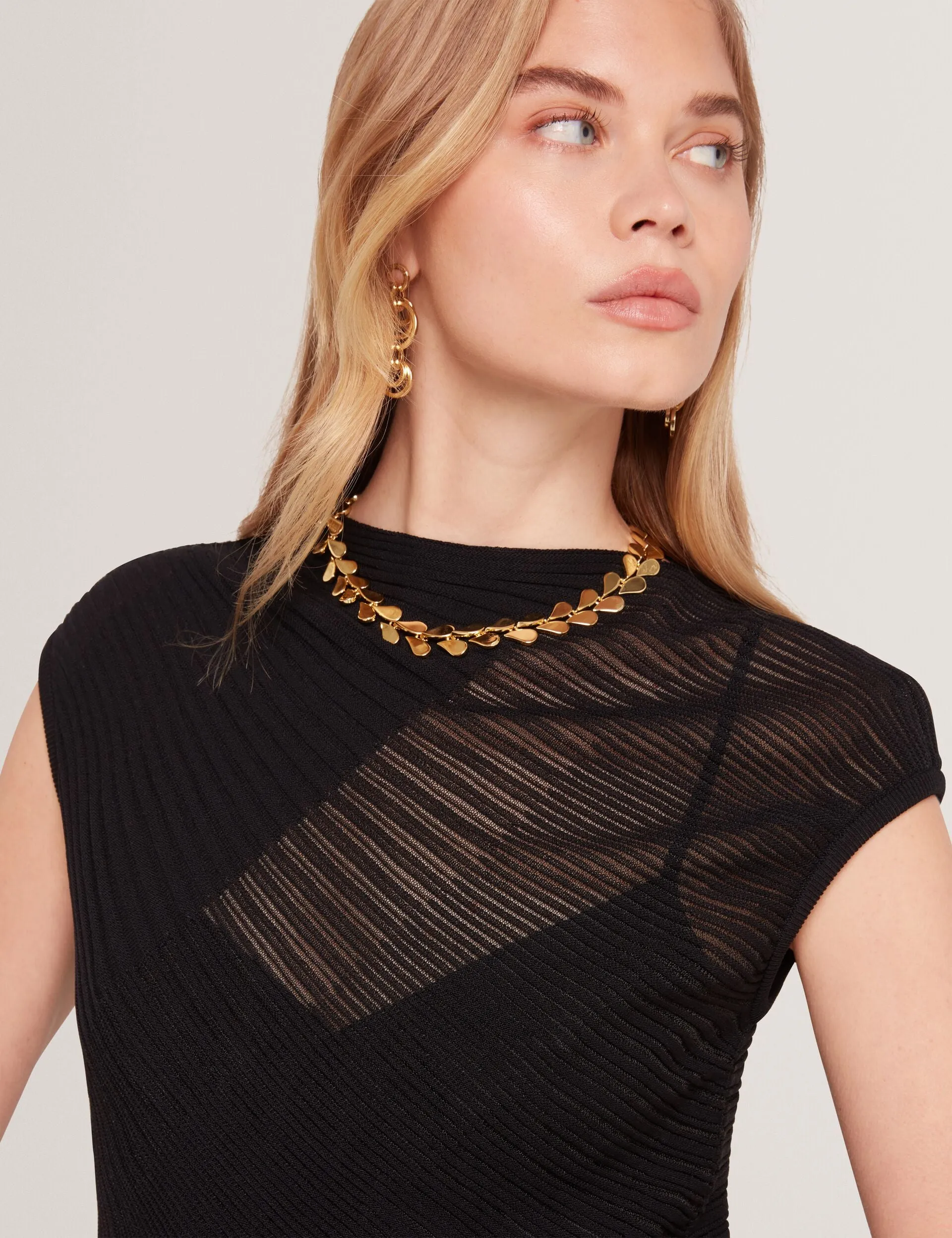 LAYYNII | BLACK Seasonal Style