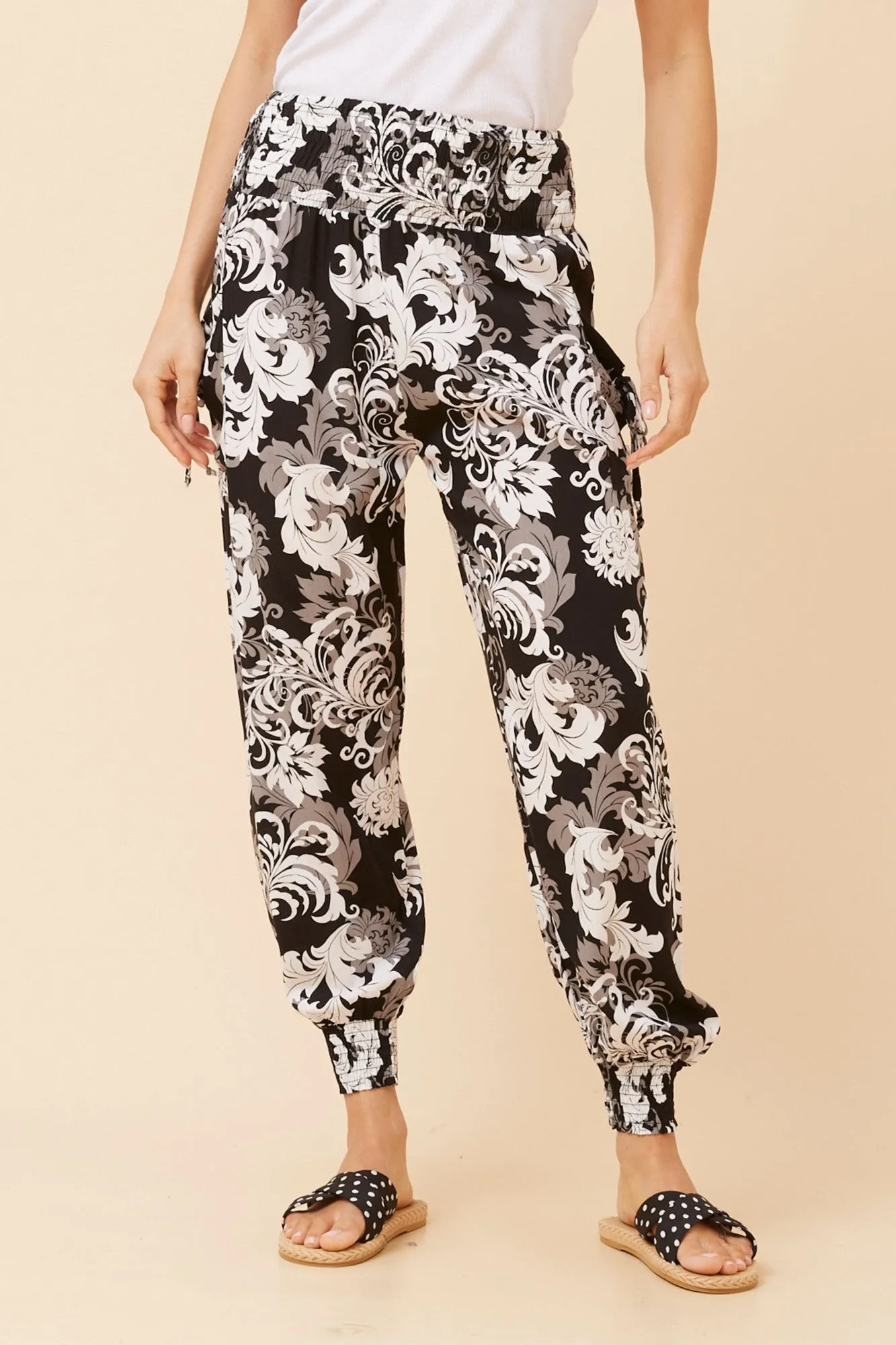 LEAF PRINT HAREM PANTS Body Fit Chic Comfort