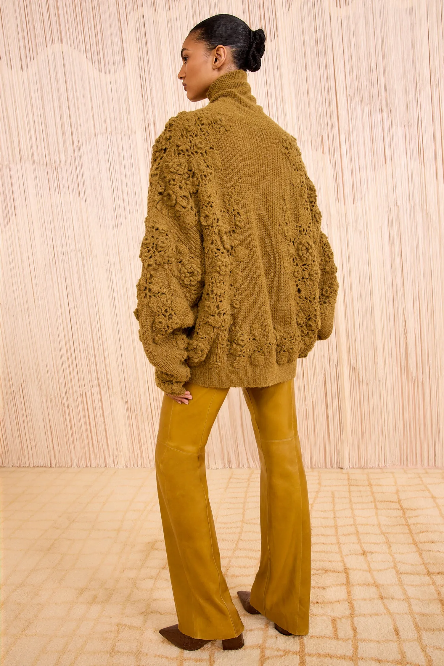 Lelou Crochet Knit Turtleneck - Pine LowMaintenanceFabric Thermal Insulation Layer